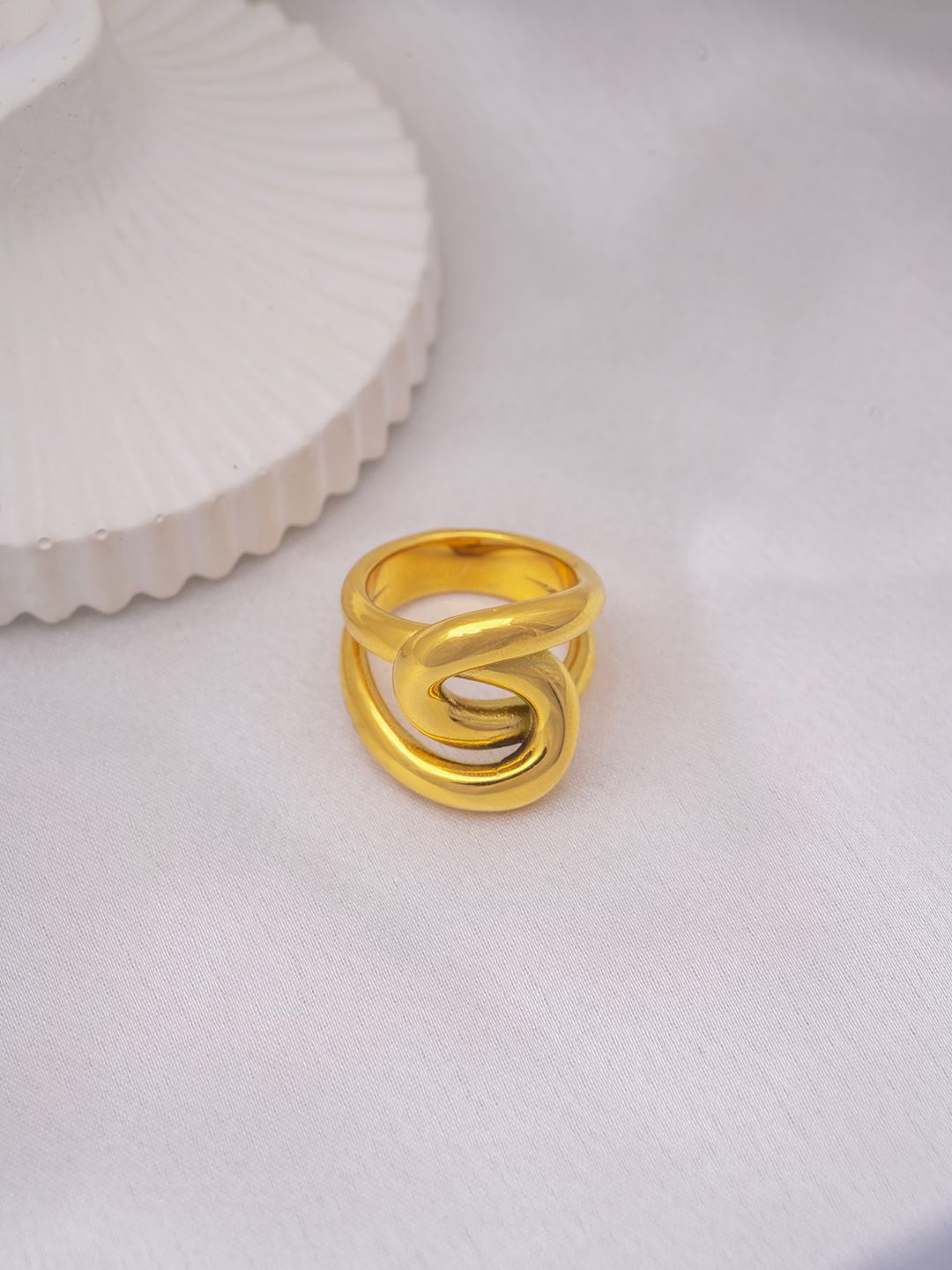 

Perfectly Average Women 18 K Gold Plated Jewellery Knot Chunky Finger Ring