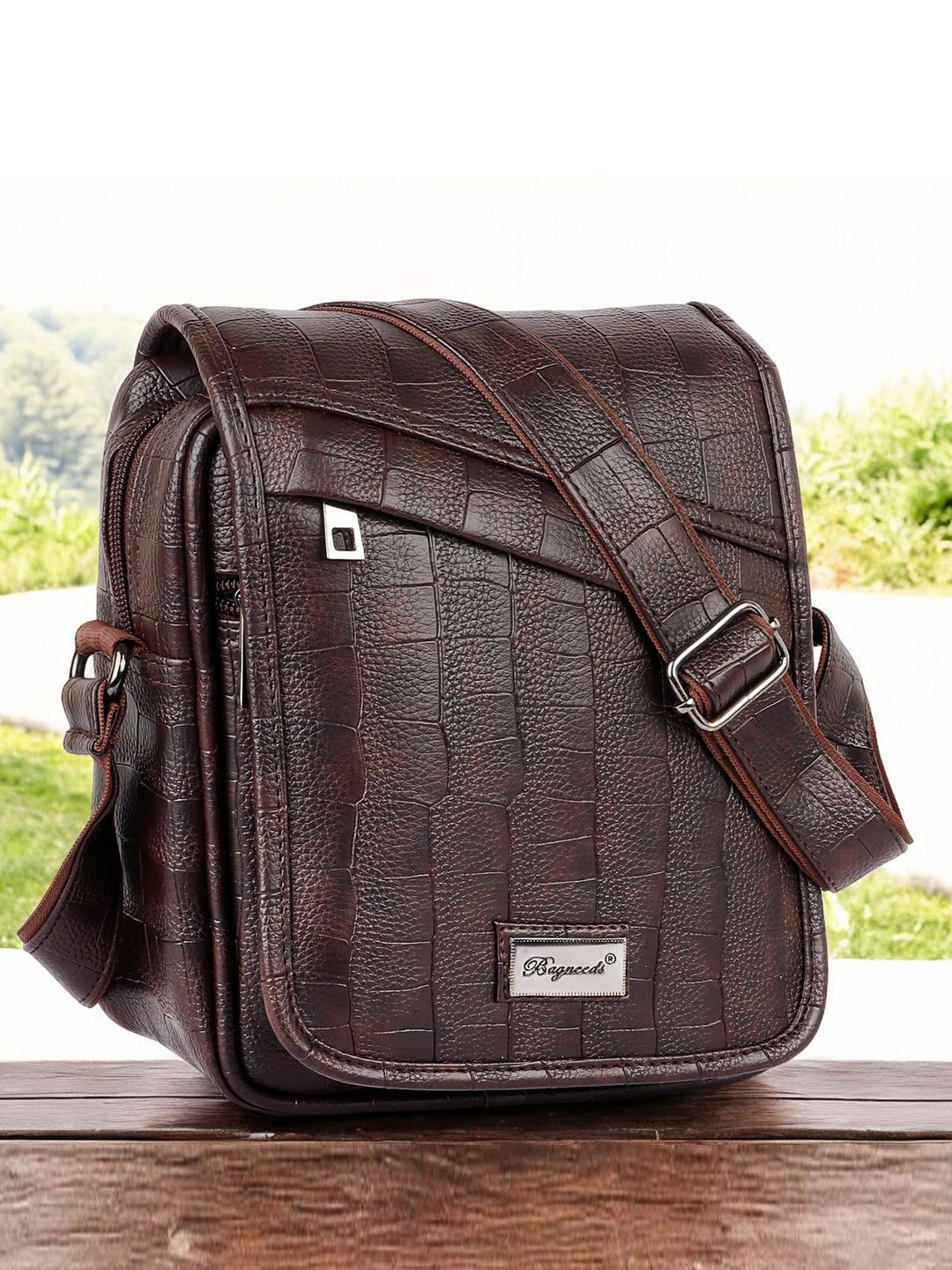 

bagneeds Unisex Textured Messenger Bag, Brown