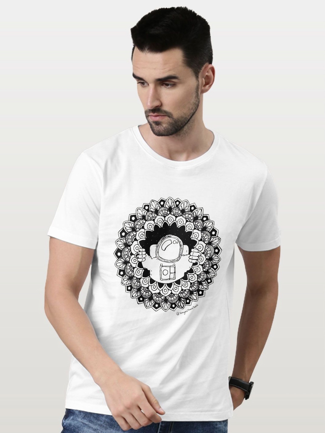 

macmerise Men Printed Raw Edge T-shirt, White