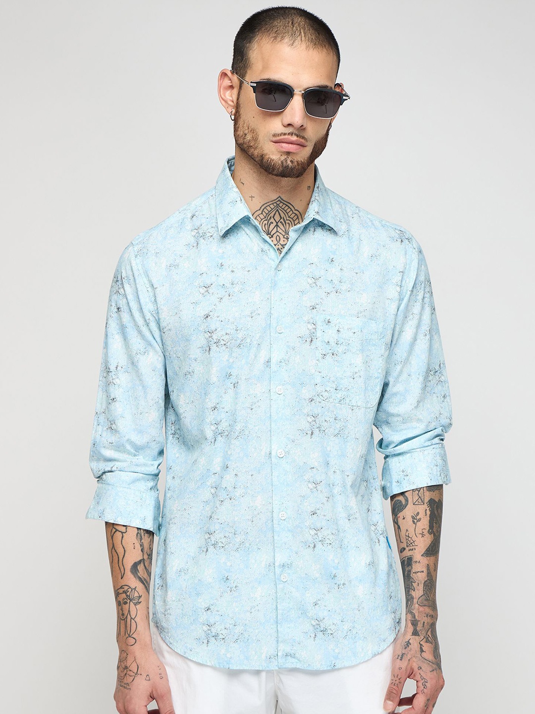 

Red Flame Men Slim Fit Floral Opaque Printed Casual Shirt, Blue