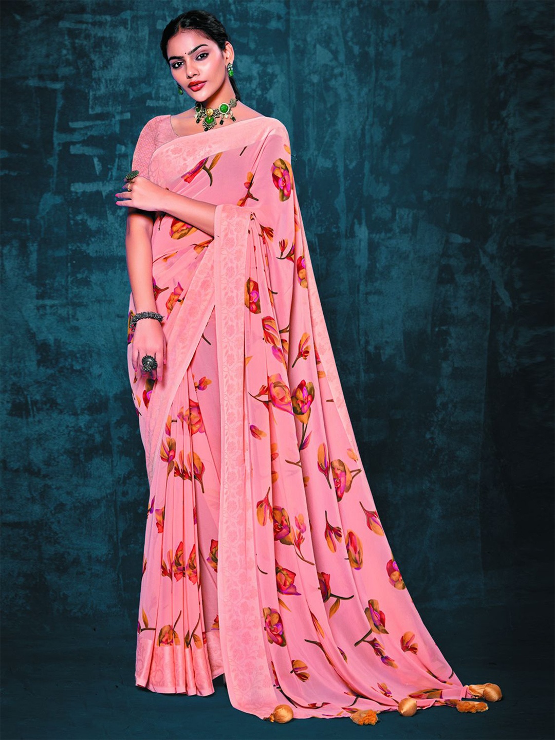 

Panzora Floral Printed Saree, Peach