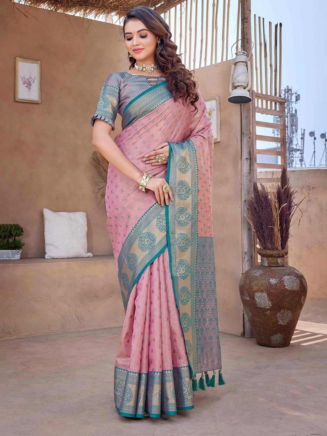 

HEER FASHION Ethnic Motif Zari Woven Banarasi Saree, Pink