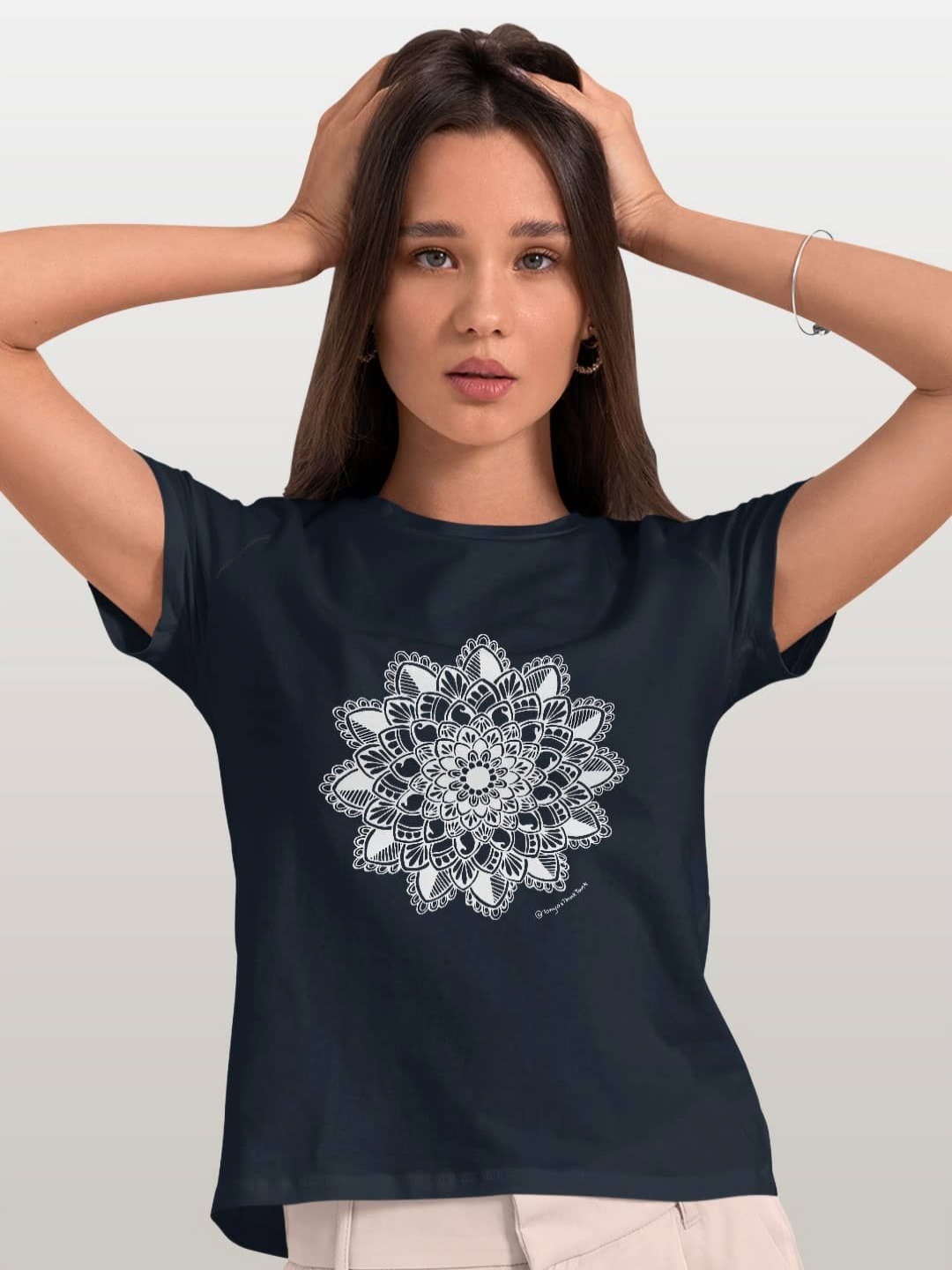 

macmerise Women Floral Pockets T-shirt, Navy blue