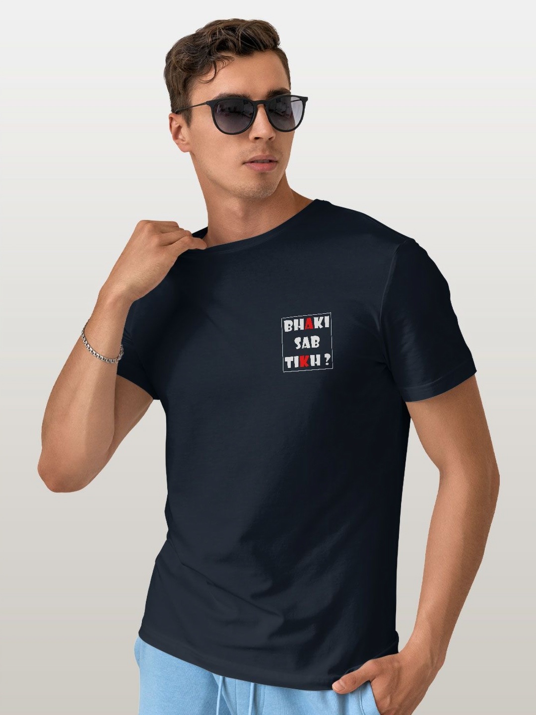 

macmerise Men Applique T-shirt, Blue