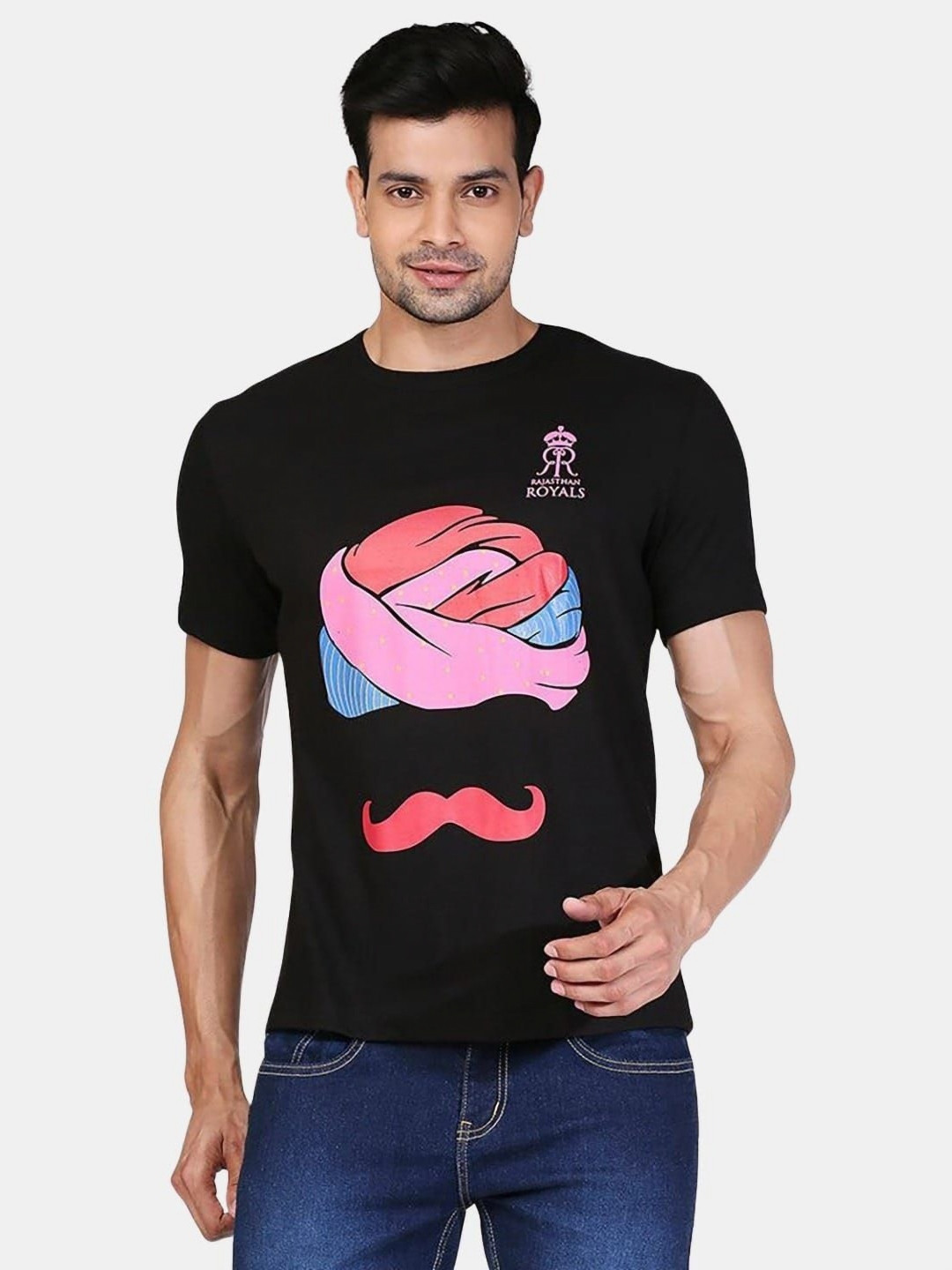 

macmerise Men Printed Applique T-shirt, Black