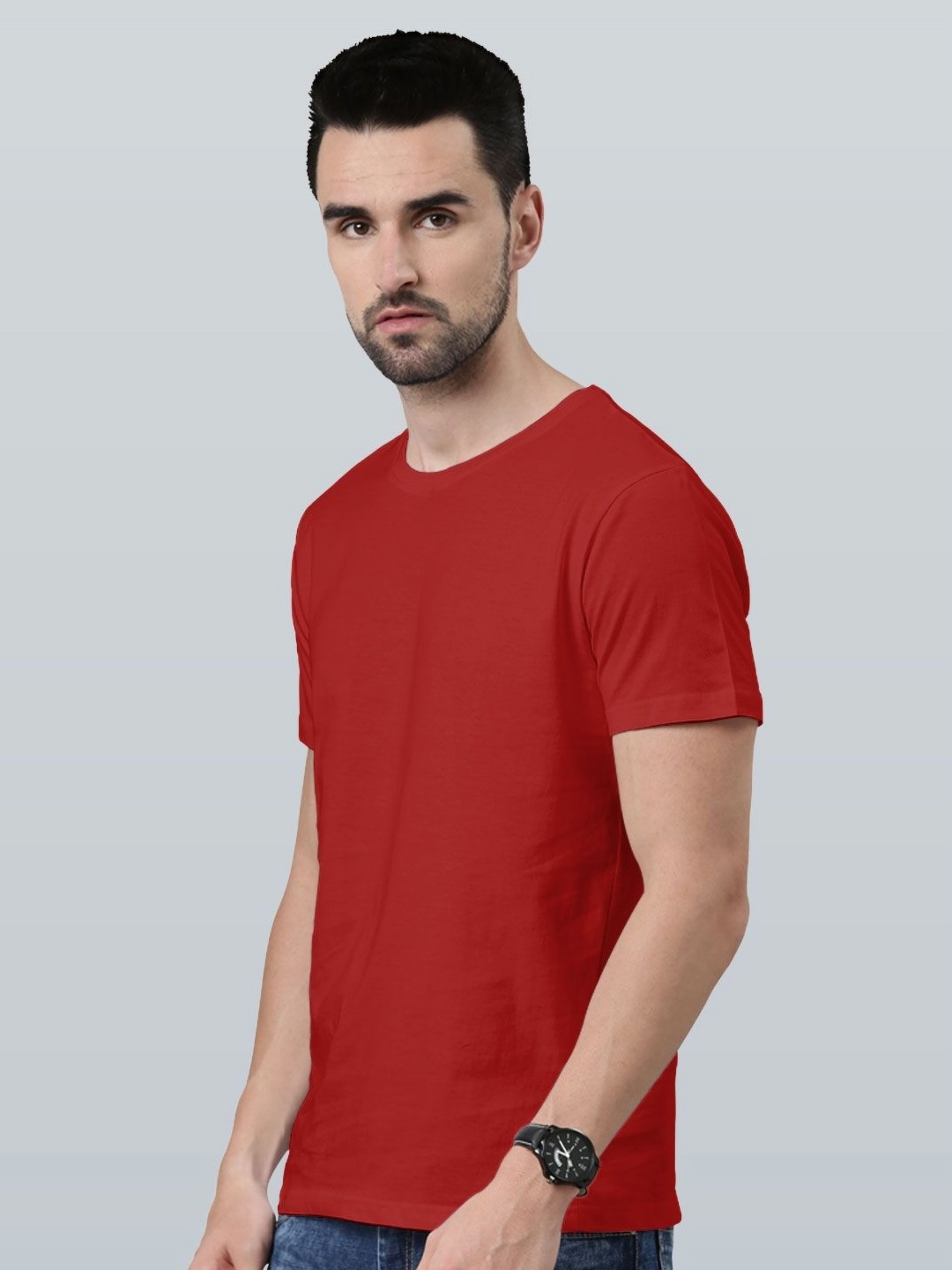 

macmerise Men Sports Printed Applique T-shirt, Red