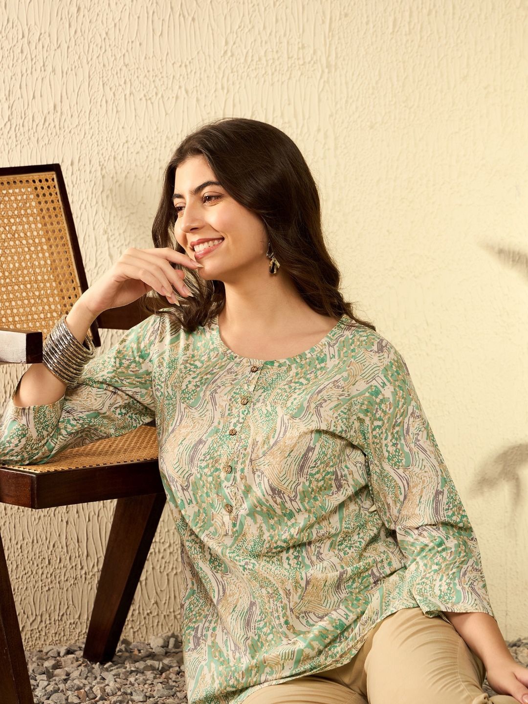 

AHIKA Floral Print Extended Sleeves Top, Green