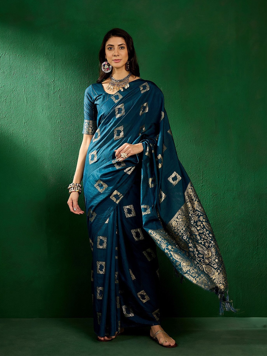 

VIRICA Woven Design Zari Saree, Teal