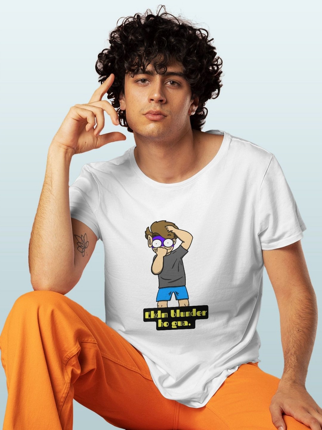 

macmerise Men Printed Applique T-shirt, White