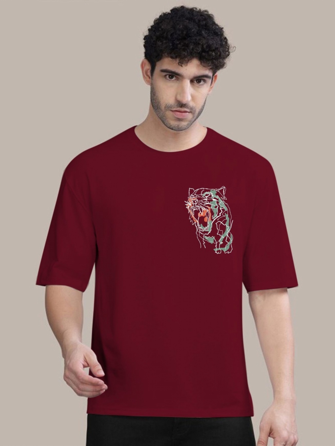 

AUSK Men Printed Applique T-shirt, Maroon