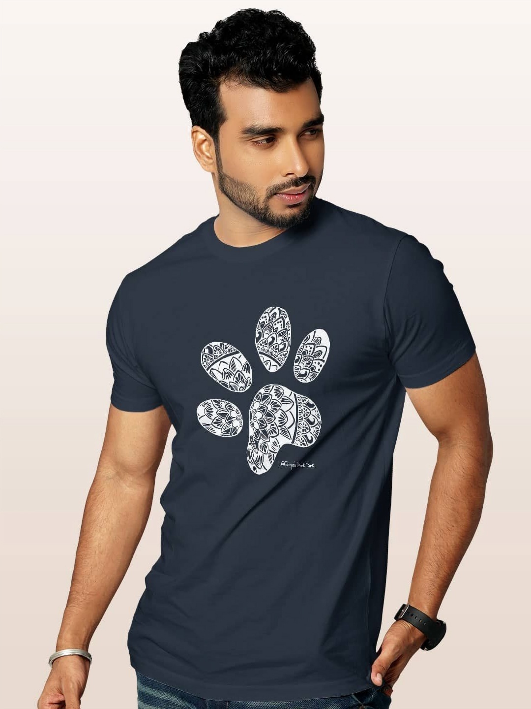 

macmerise Men Printed Applique T-shirt, Blue