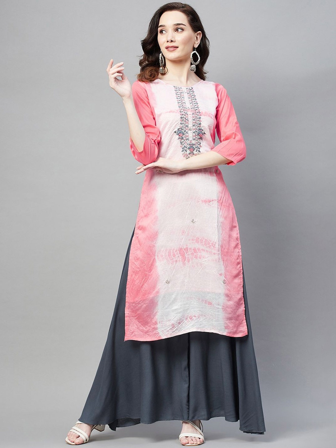 

BAESD Abstract Printed Round Neck Thread Work Straight Kurta, Coral