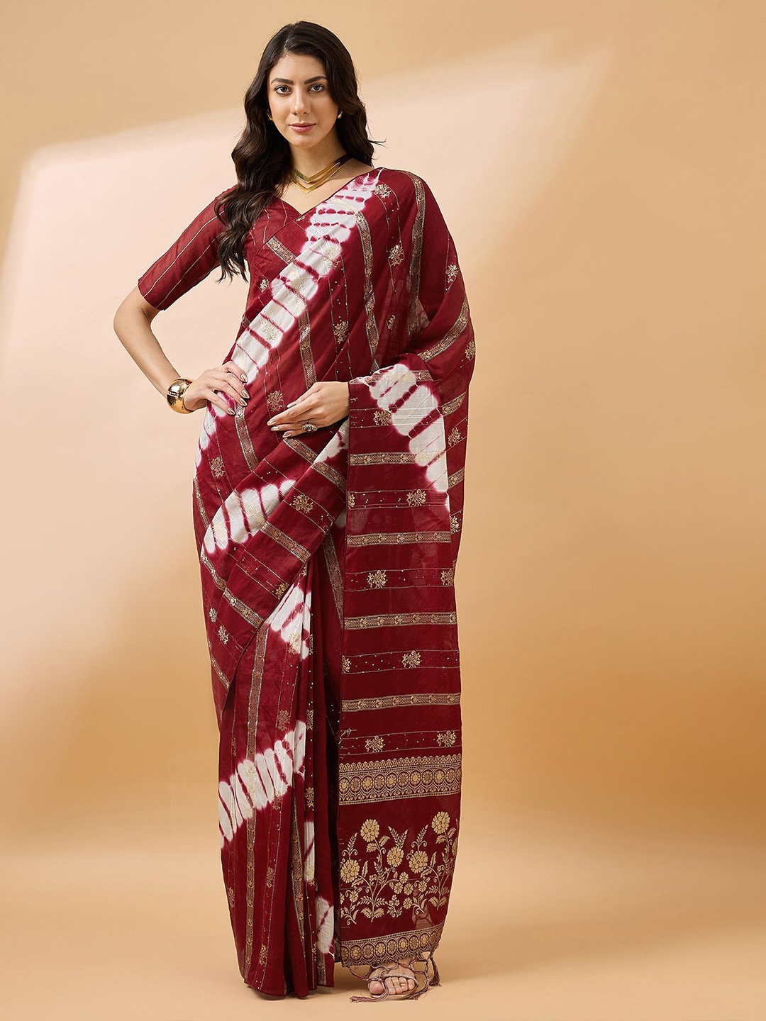 

VIRICA Tie & Dye Striped Zari Saree, Red