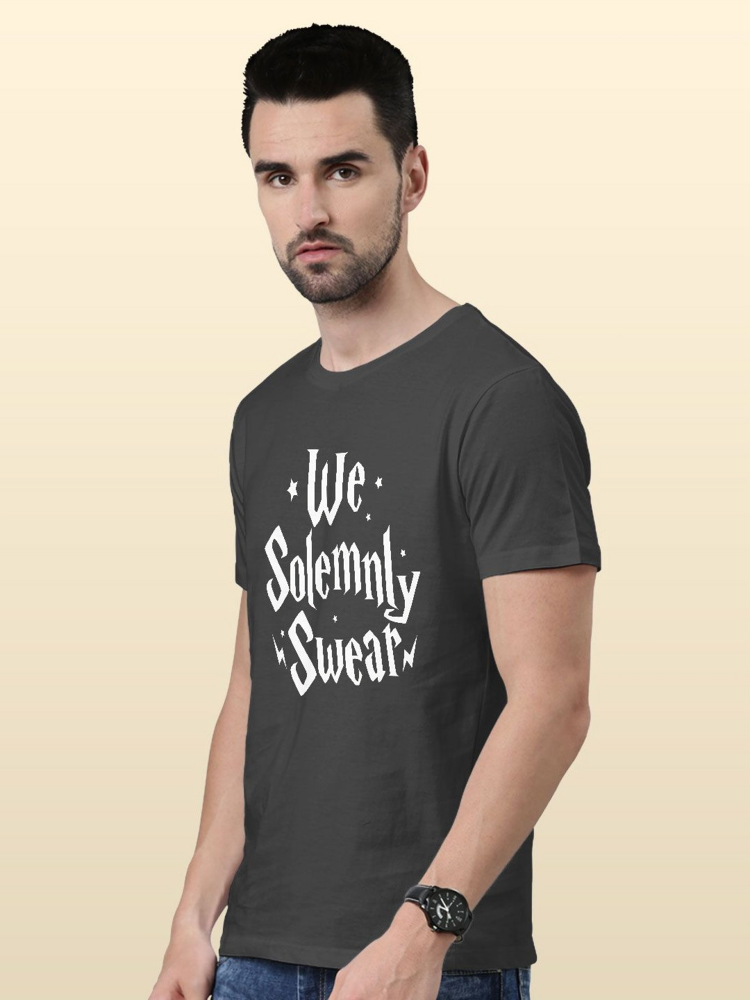 

macmerise Men Typography Printed Extended Sleeves Pockets T-shirt, Grey