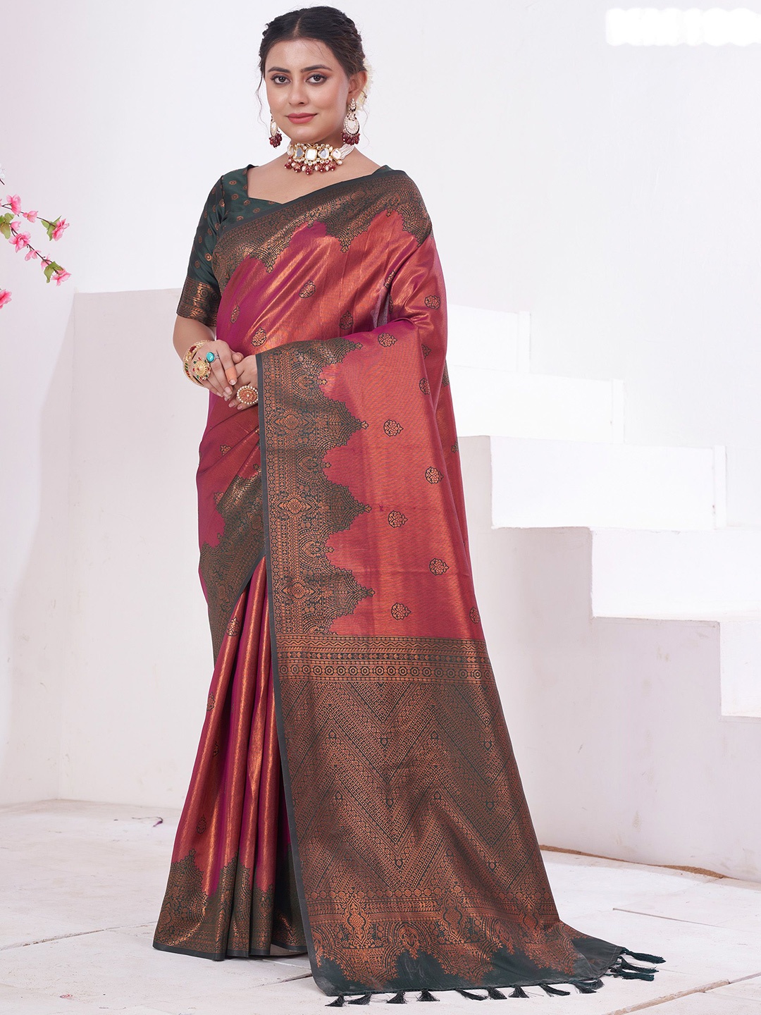 

Anouk Kanjeevaram Silk Blend Woven Design Zari Saree, Pink