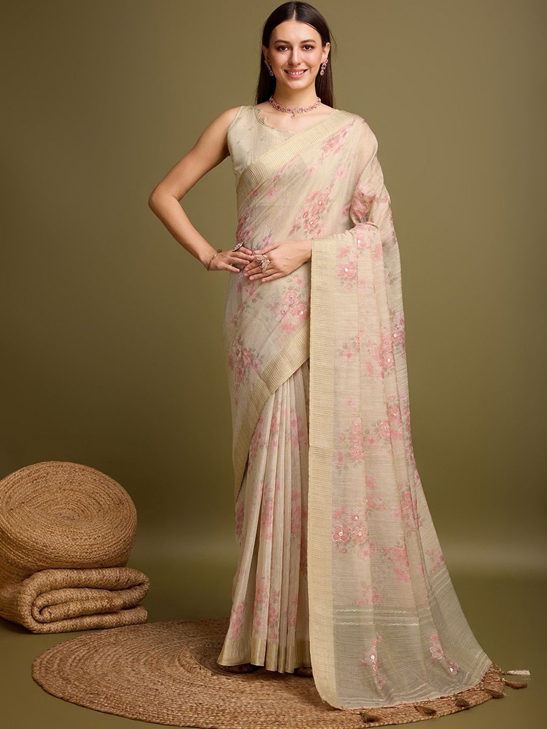 

Ishin Floral Printed Tissue Saree, Beige
