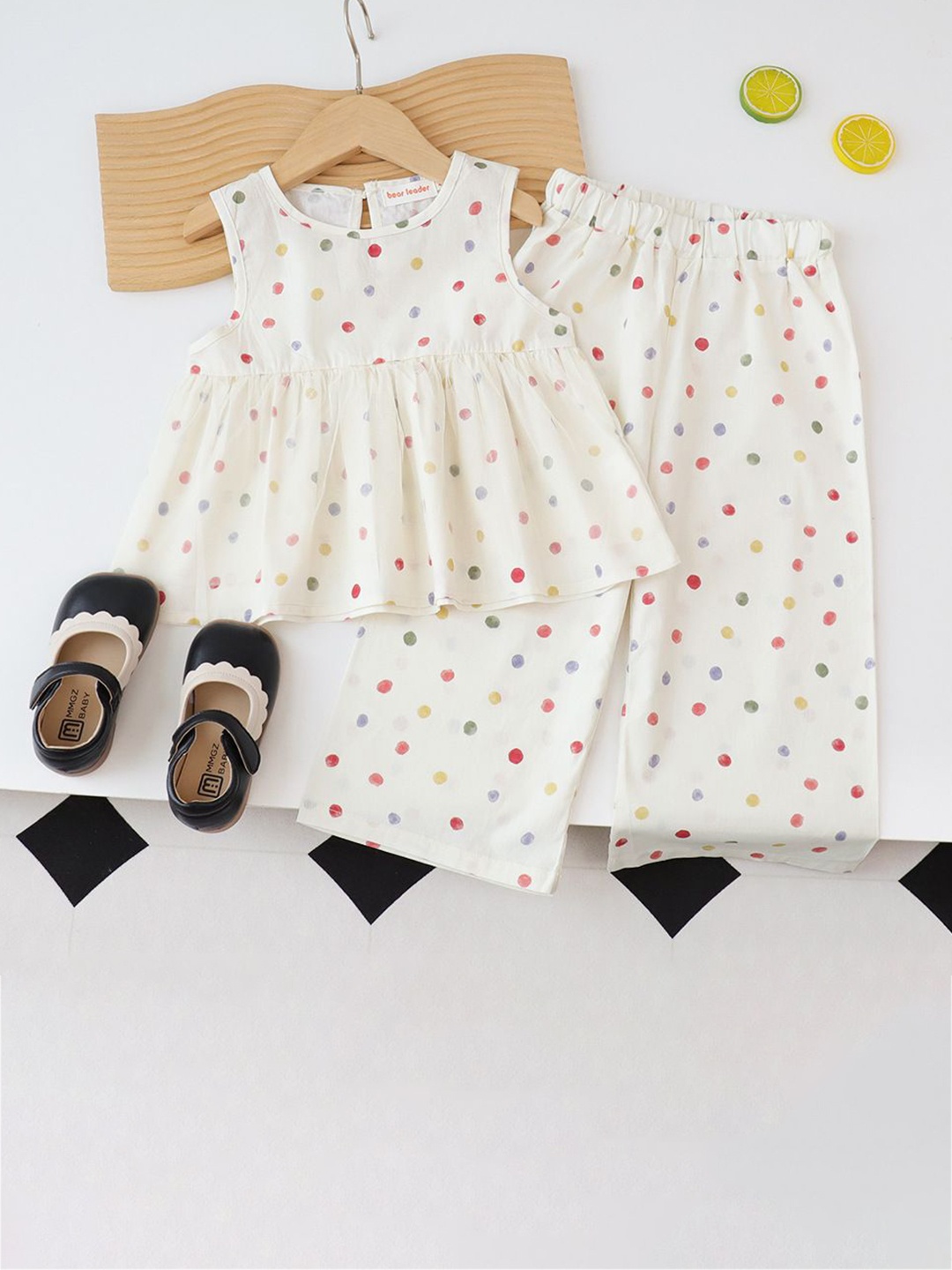 

StyleCast x Revolte Girls Printed Pure Cotton Sleeveless Top With Palazzos, White