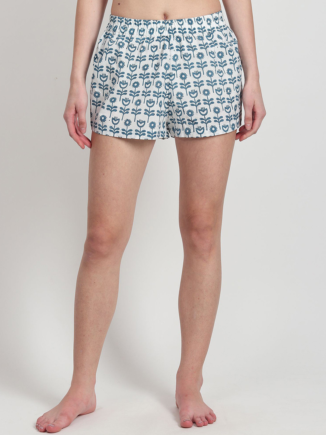 

Art Avenue Women Printed Running Shorts, Teal
