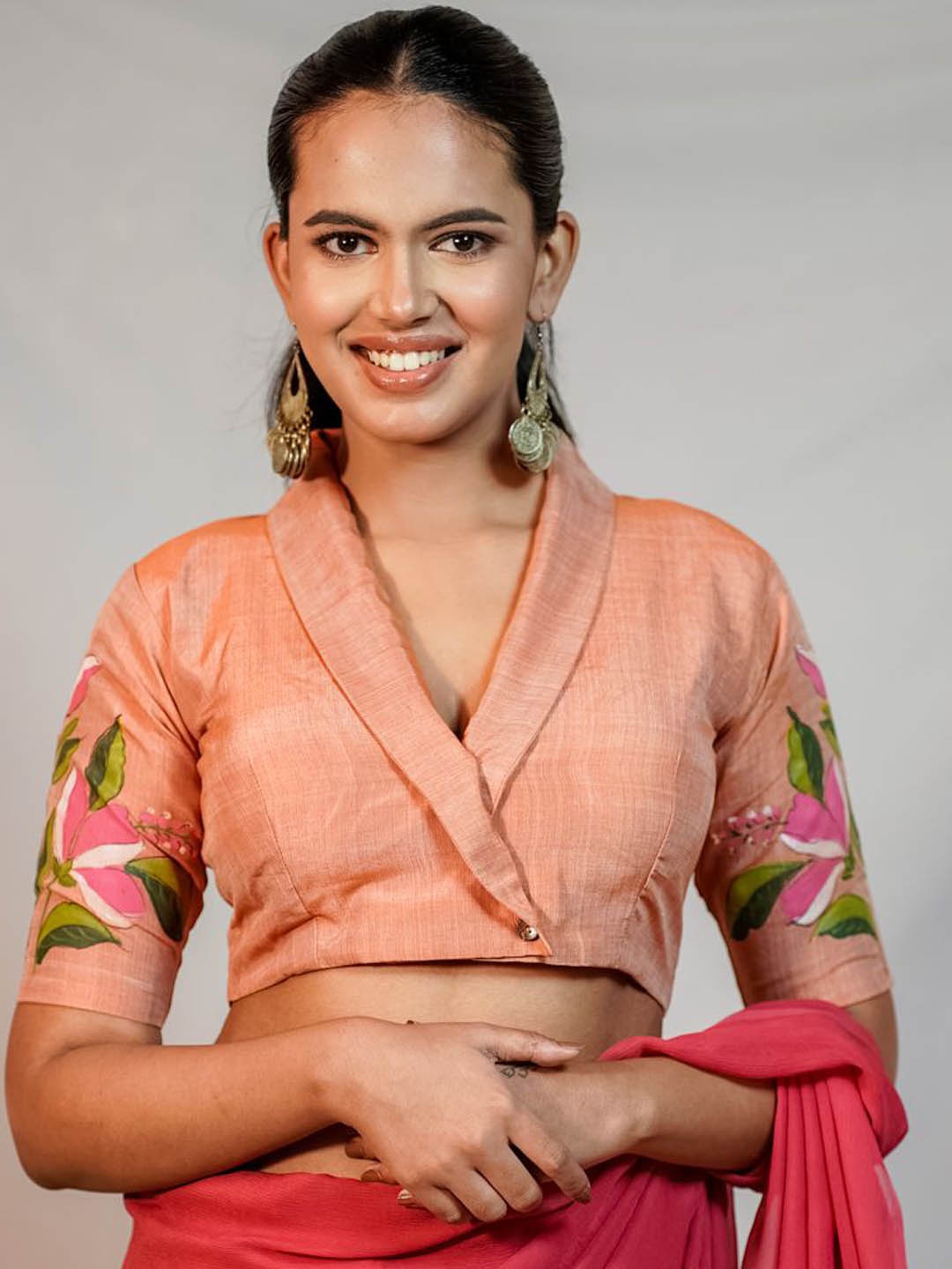 

THE SAFFRON SAGA Printed V Neck Elbow Sleeve Cotton Saree Blouse, Peach