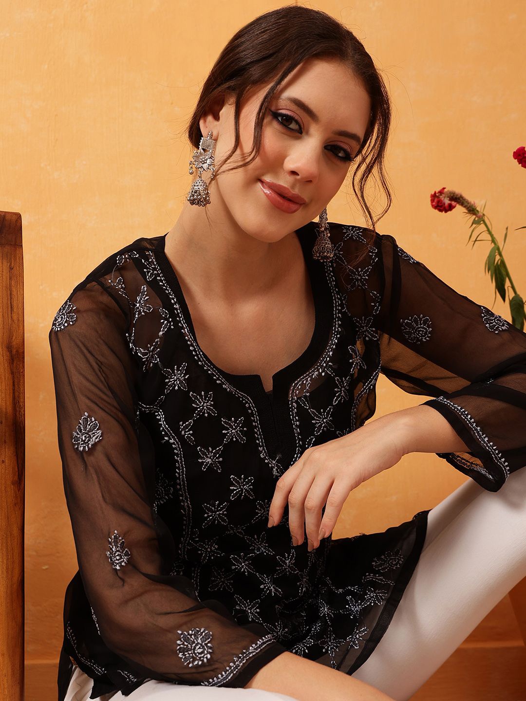 

ADA Ethnic Motifs Embroidered Chikankari Chikankari Kurti, Black
