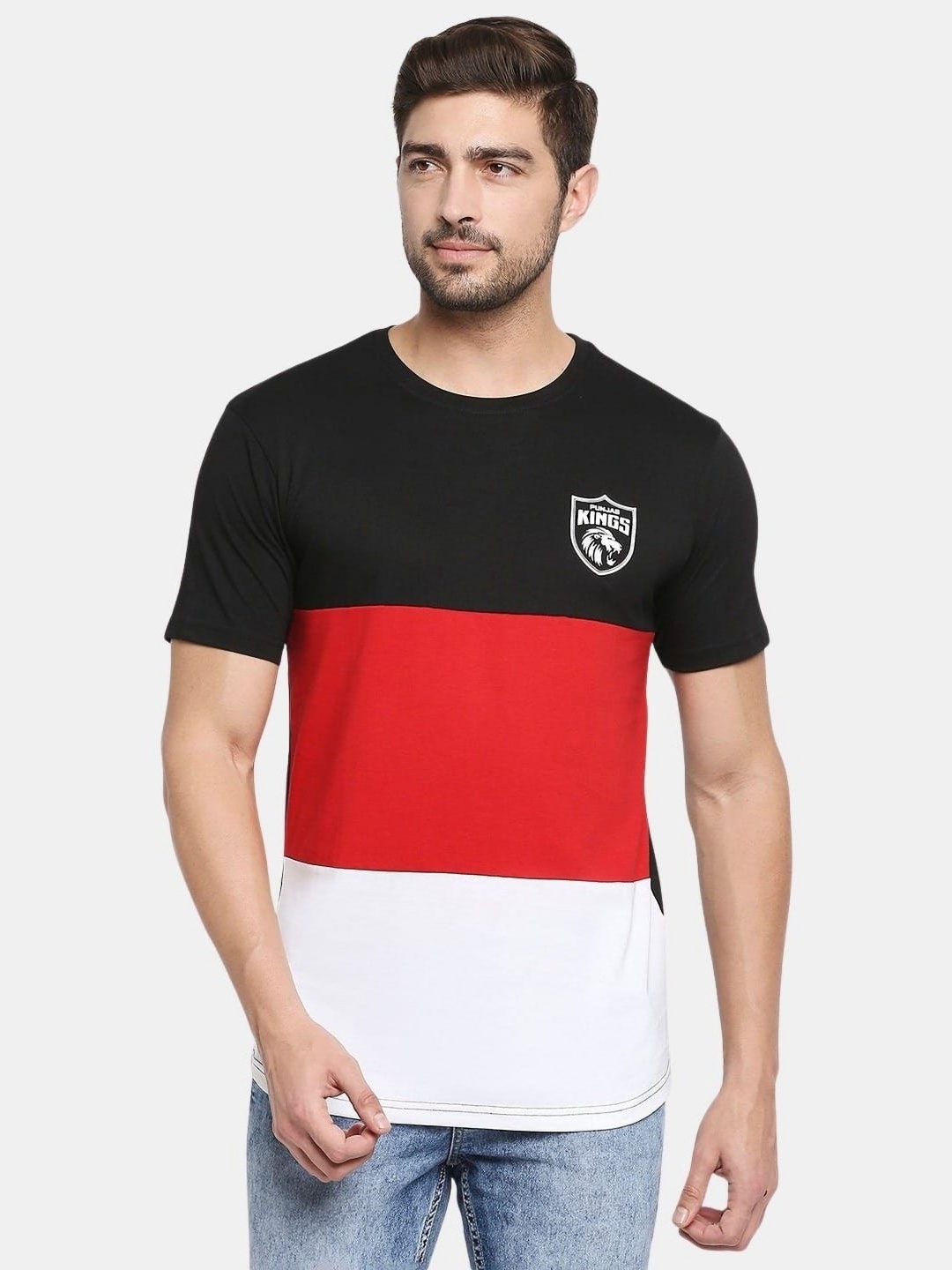 

macmerise Men Colourblocked Applique T-shirt, Multi