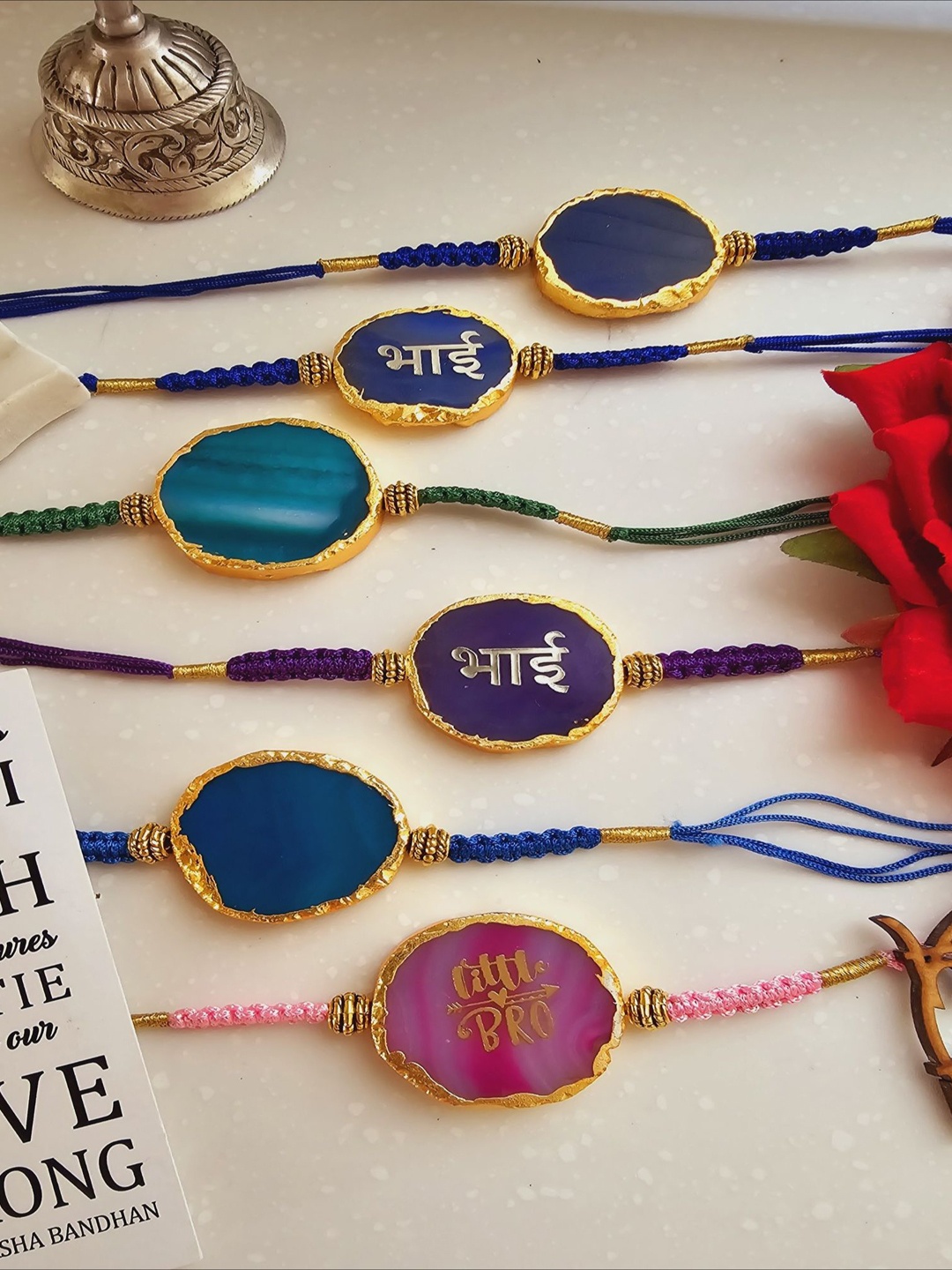 

HOMEARTE Textured Agate Stone Thread Rakhi, Blue