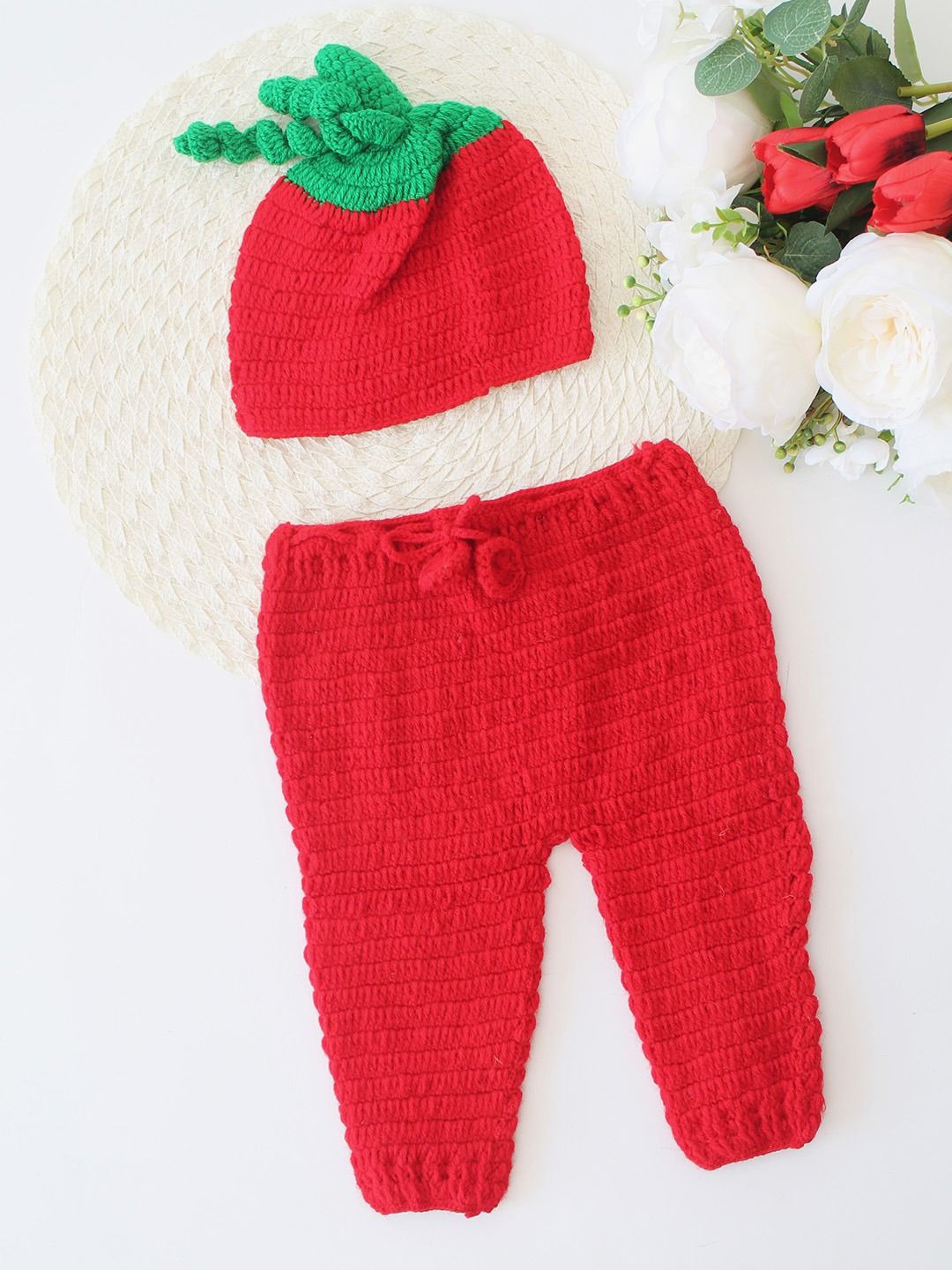 

Woonie Infants Pack Of 2 Tomato Design Photoshoot Props, Red