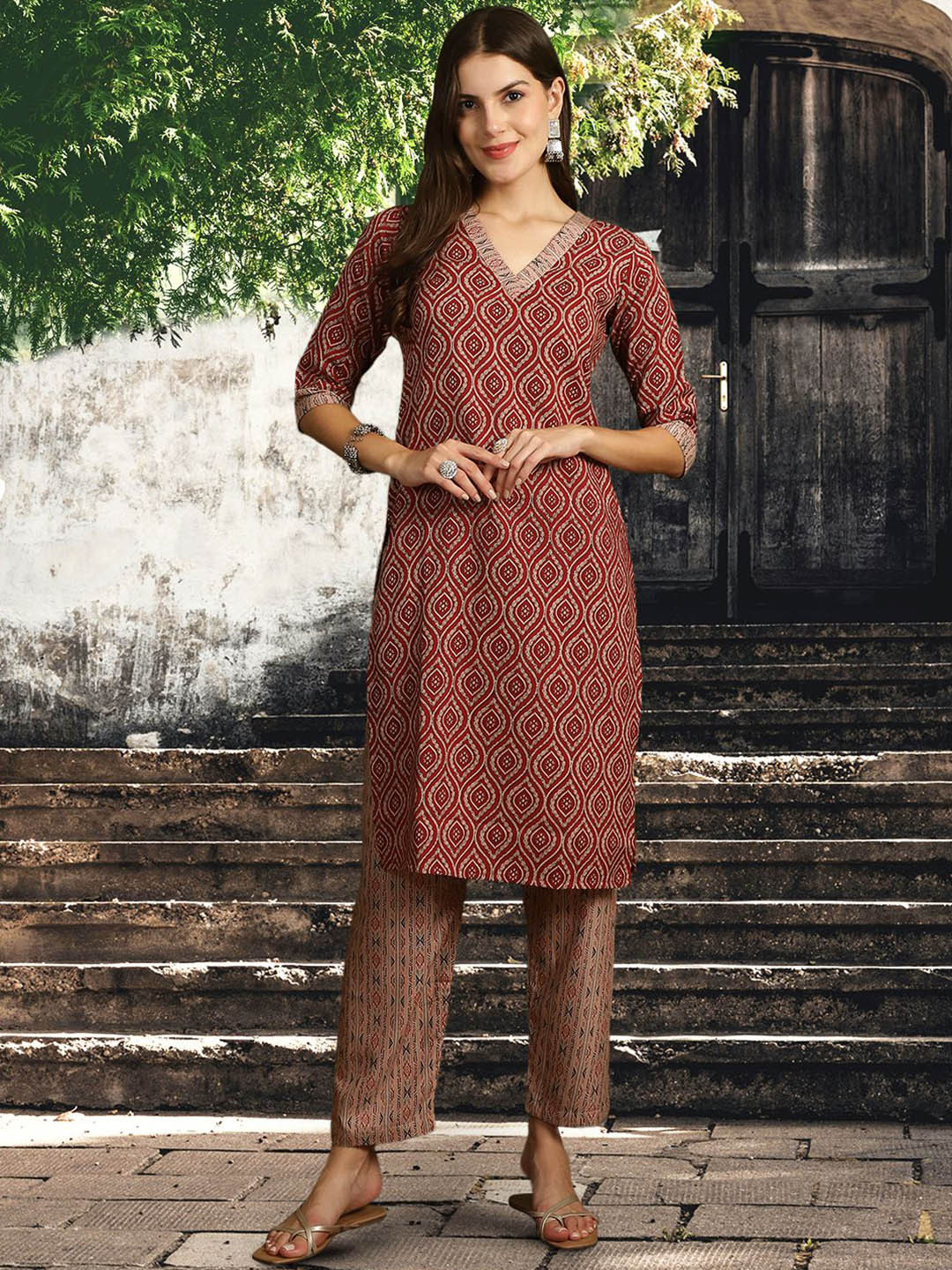 

1 Stop Fashion Ethnic Motifs Printed Straight Pure Cotton Kurta with Trousers & Dupatta, Maroon