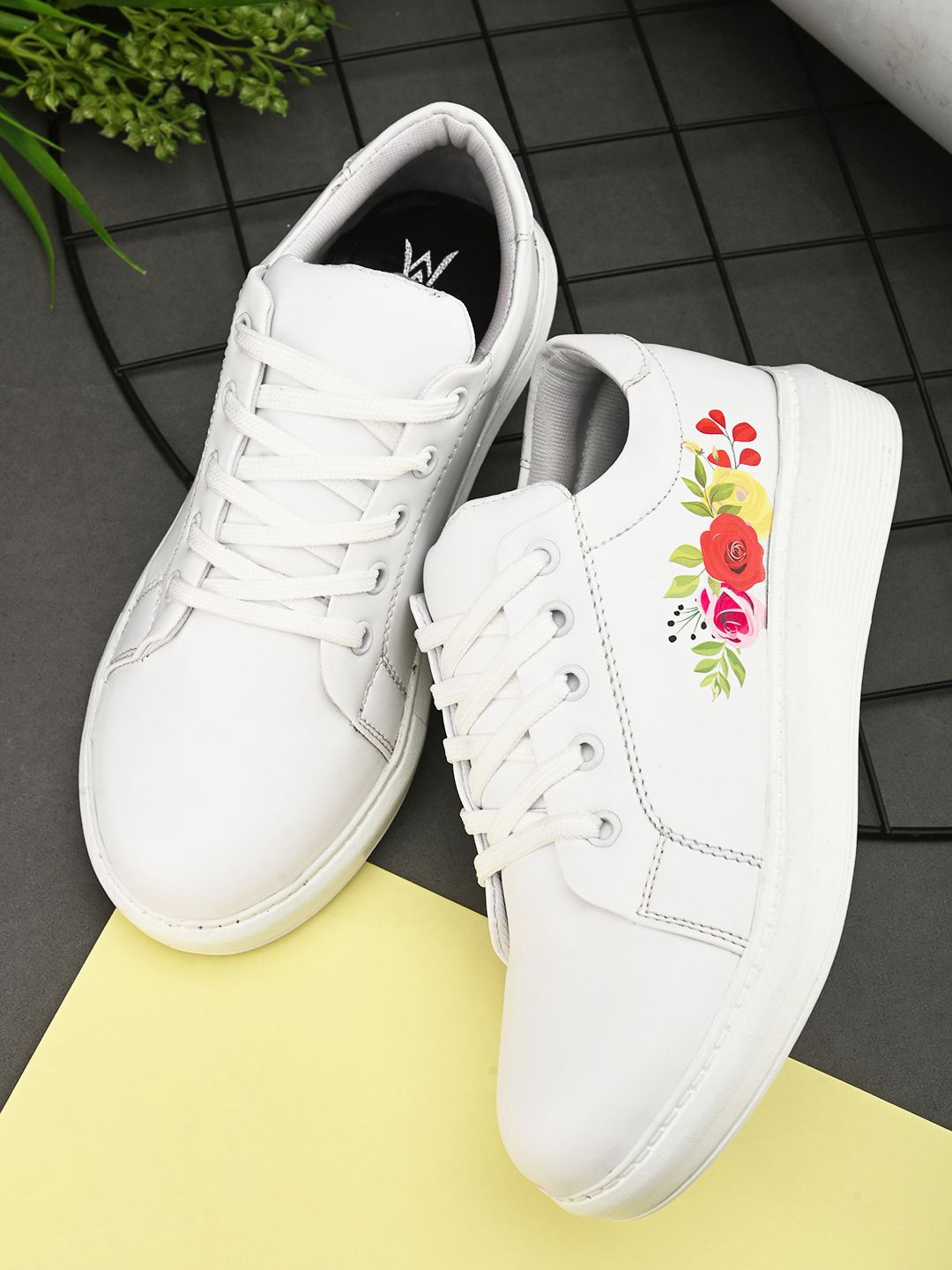 

Woakers Women Printed Lace-Up Sneakers, White