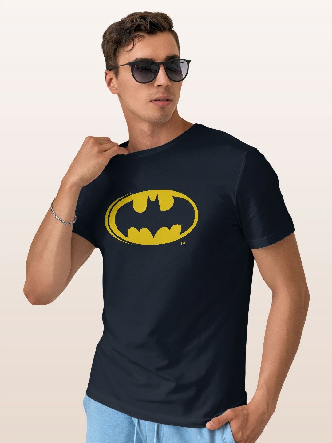 

macmerise Men Printed Applique T-shirt, Blue