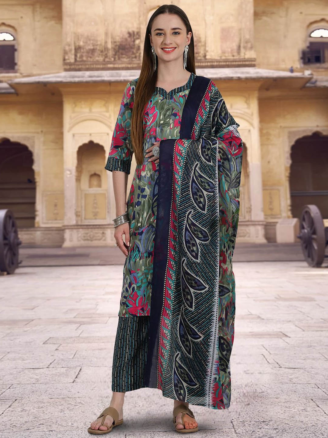 

1 Stop Fashion Floral Printed Sweetheart Neck Pure Cotton Kurta With Trousers & Dupatta, Green