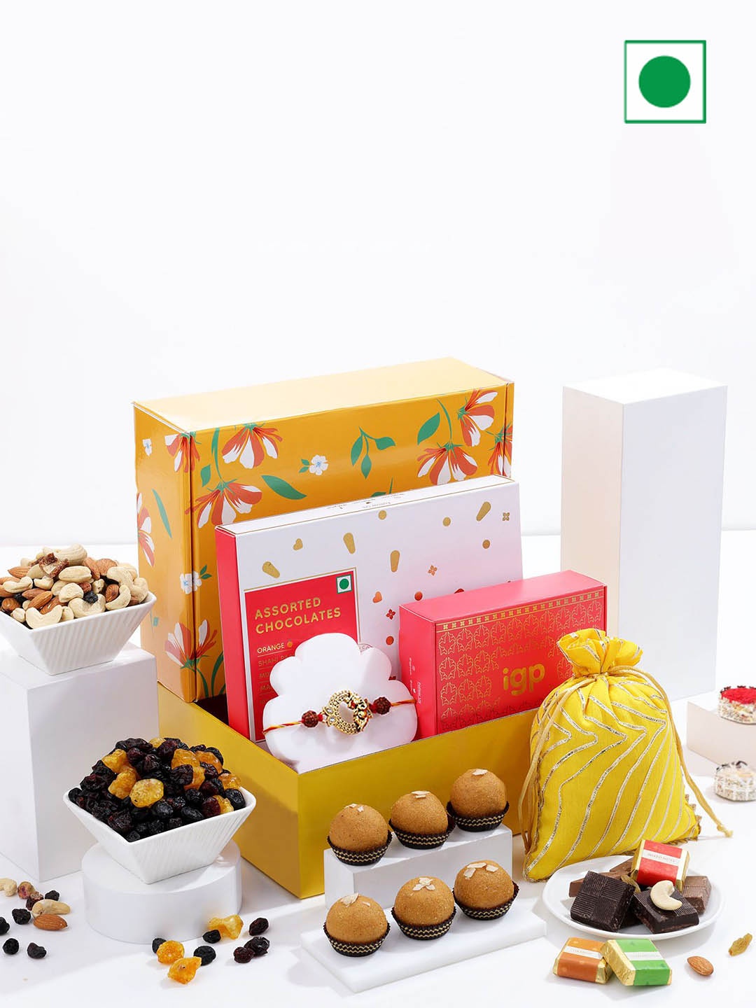 

IGP Rakhi With Assorted Gifts, Multi
