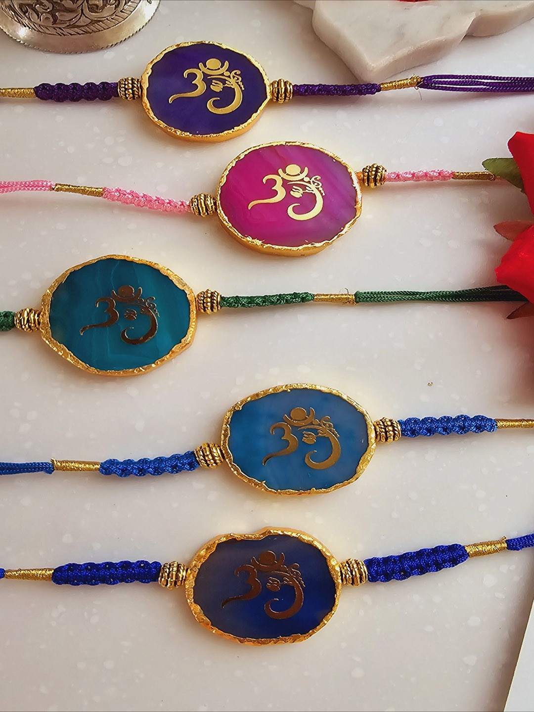 

HOMEARTE Agate Stone Designer Thread Rakhi With Greeting Card & Roli Chawal, Blue