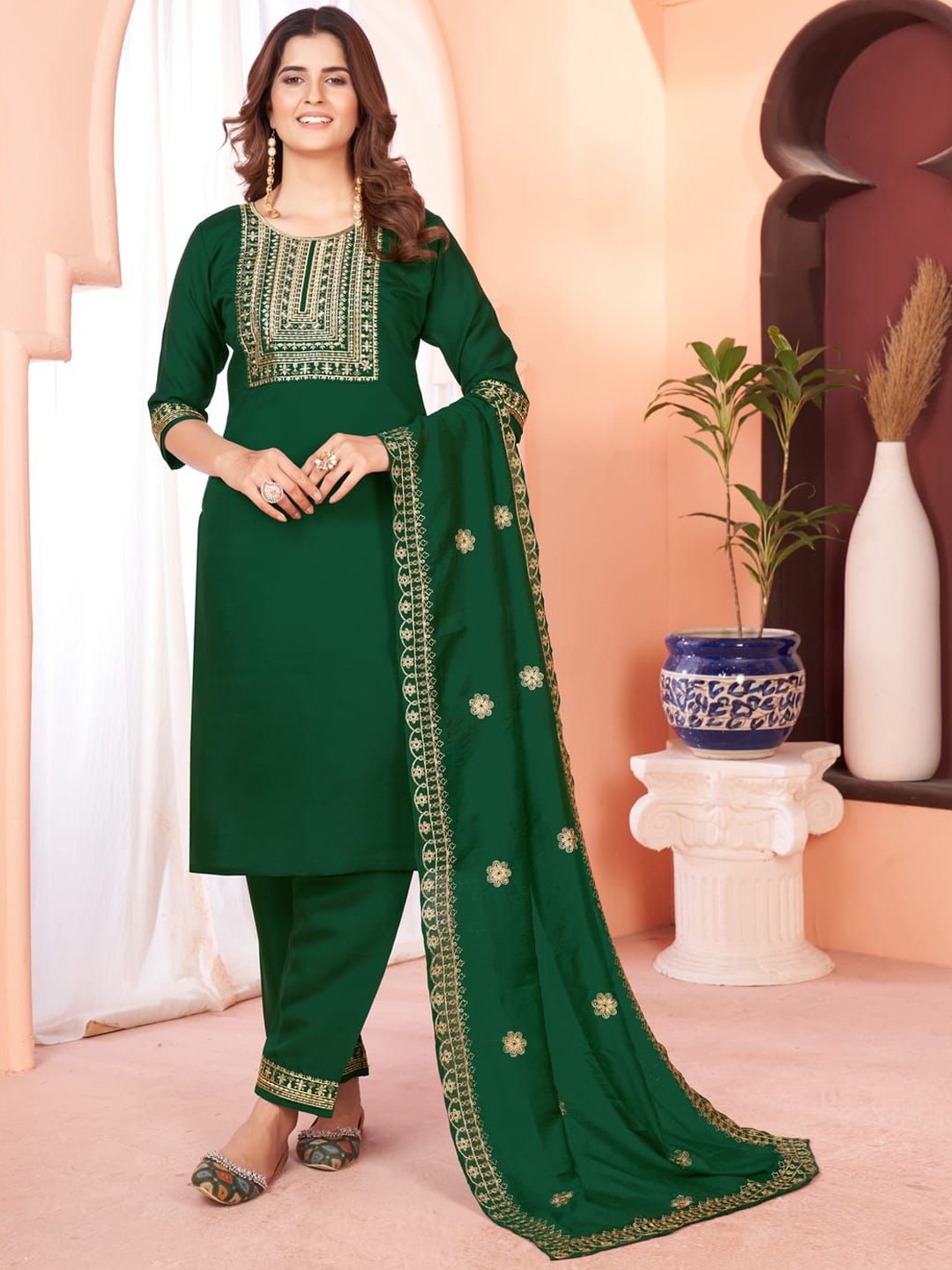 

Suha Floral Embroidered Zari Work Straight Kurta With Palazzos & Dupatta, Green