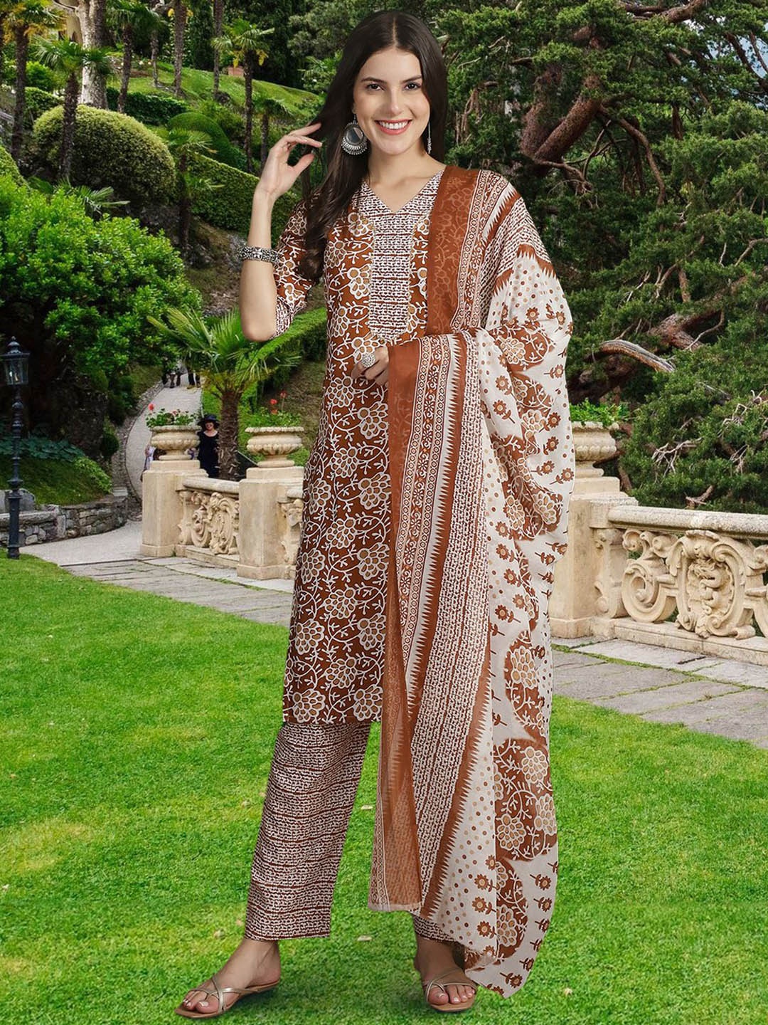 

7Threads Floral Printed Regular Pure Cotton Straight Kurta With Trousers & Dupatta, Rust