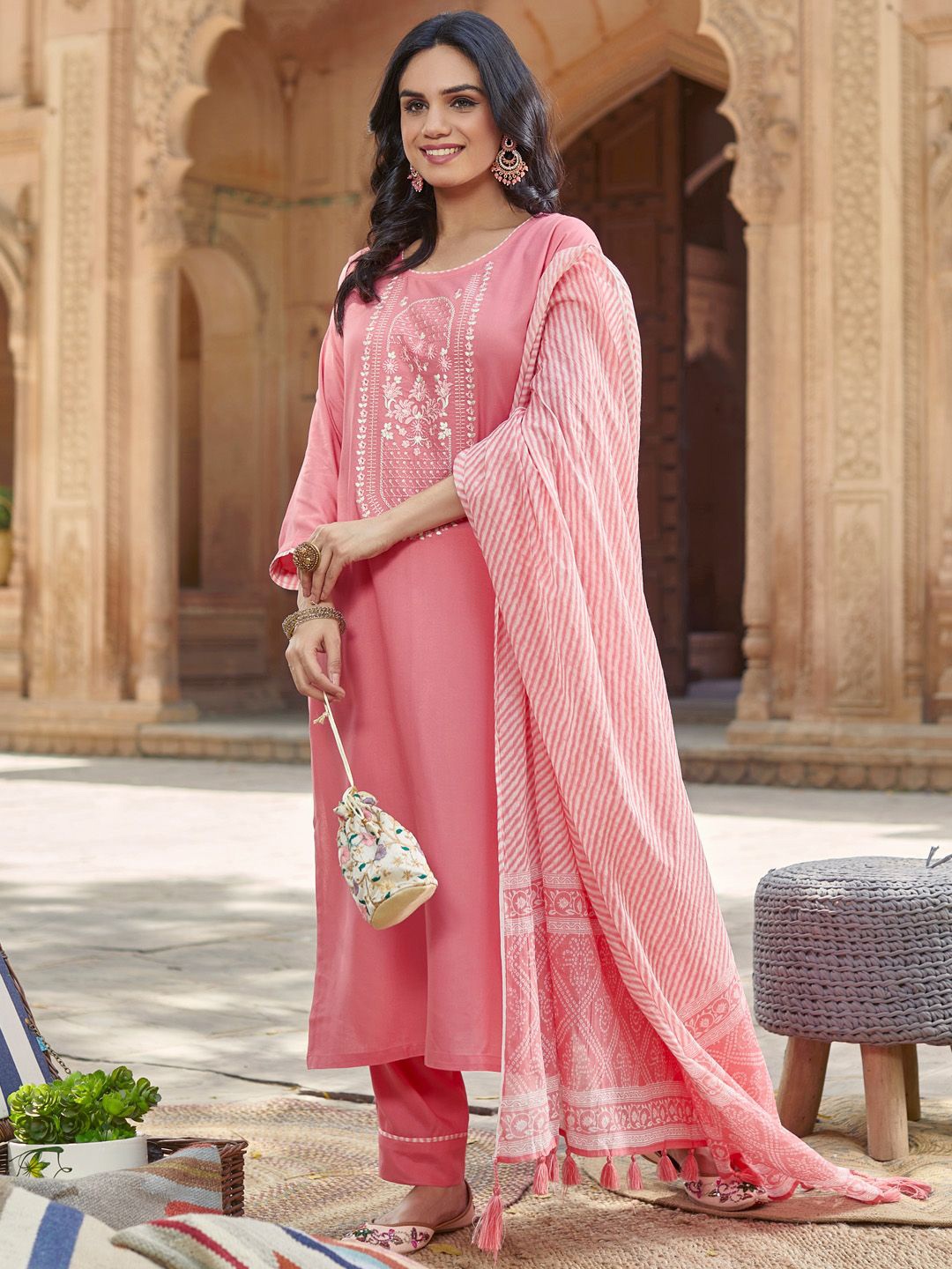 

WOMEN PLUS Floral Yoke Design Regular Thread Work Straight Kurta With Trousers & Dupatta, Pink