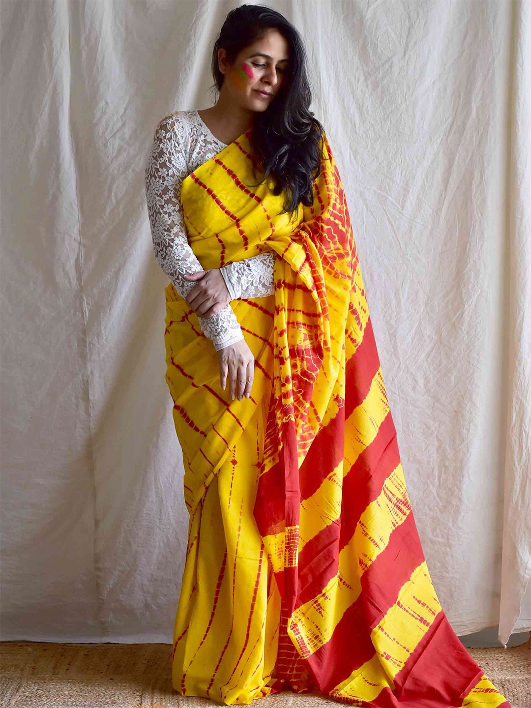 

Sundarii Tie and Dye Pure Cotton Bandhani Saree, Yellow