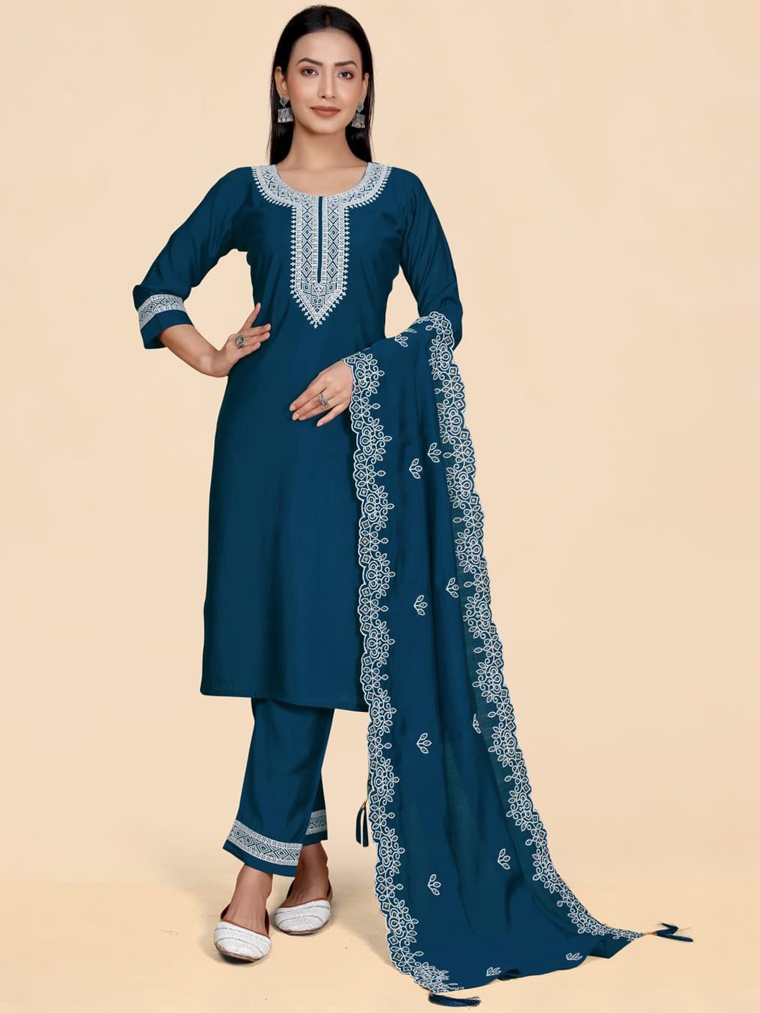 

Suha Ethnic Motifs Yoke Design Thread Work Regular Kurta with Trousers & Dupatta, Teal