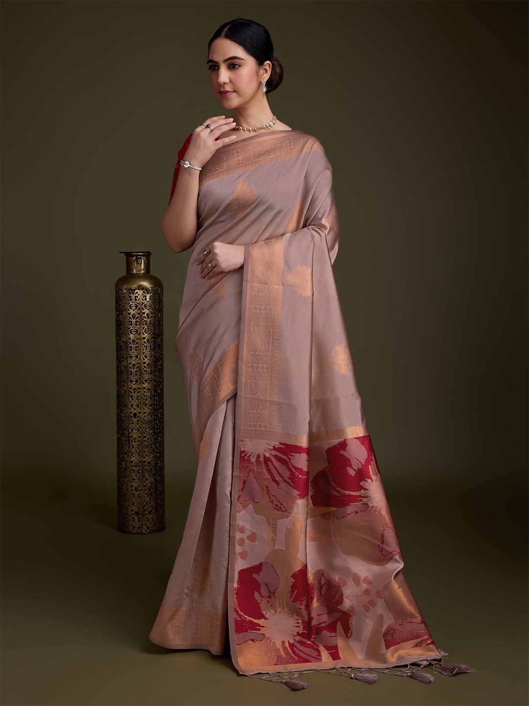 

Mitera Woven Design Zari Saree, Mauve