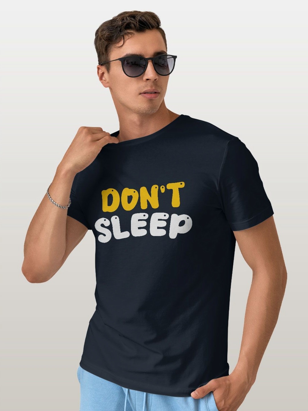 

macmerise Men Typography Printed Applique T-shirt, Blue