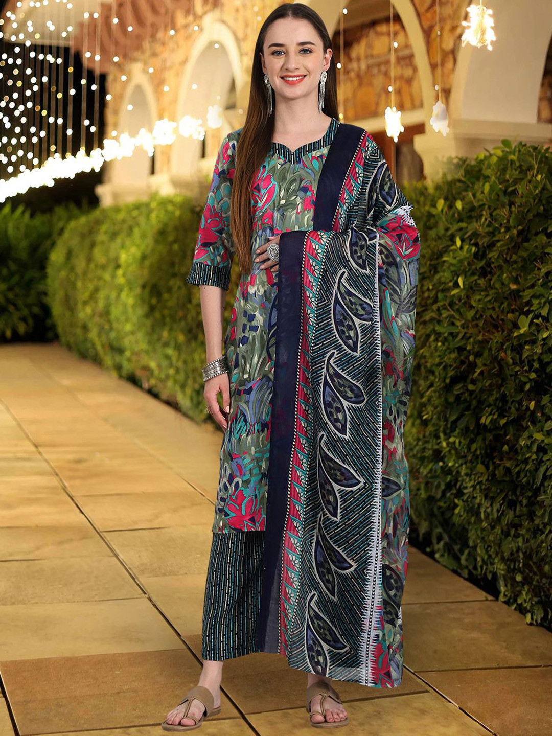 

1 Stop Fashion Printed Sweetheart Neck Pure Cotton Straight Kurta With Trousers & Dupatta, Green