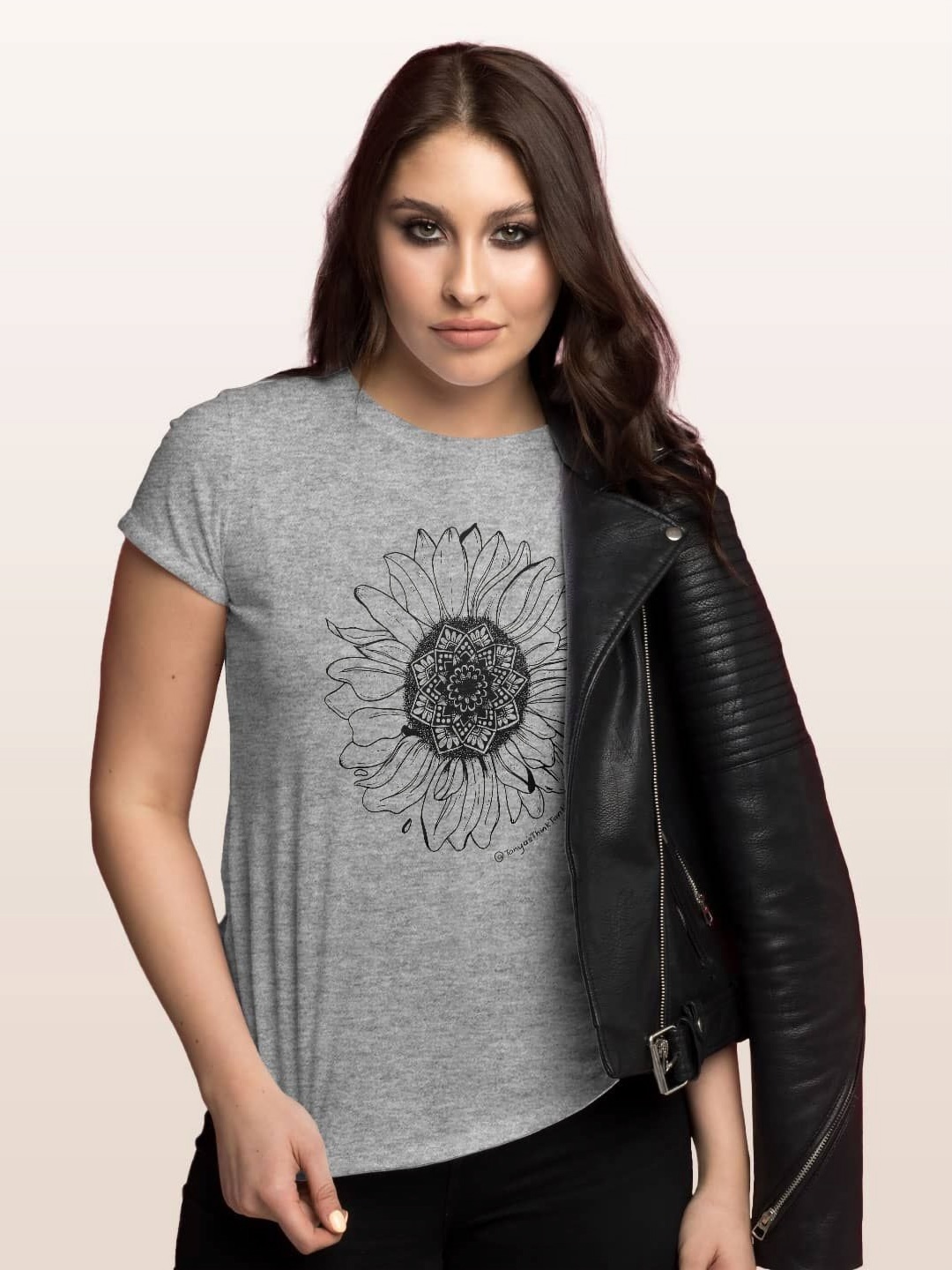 

macmerise Women Printed V-Neck T-shirt, Grey