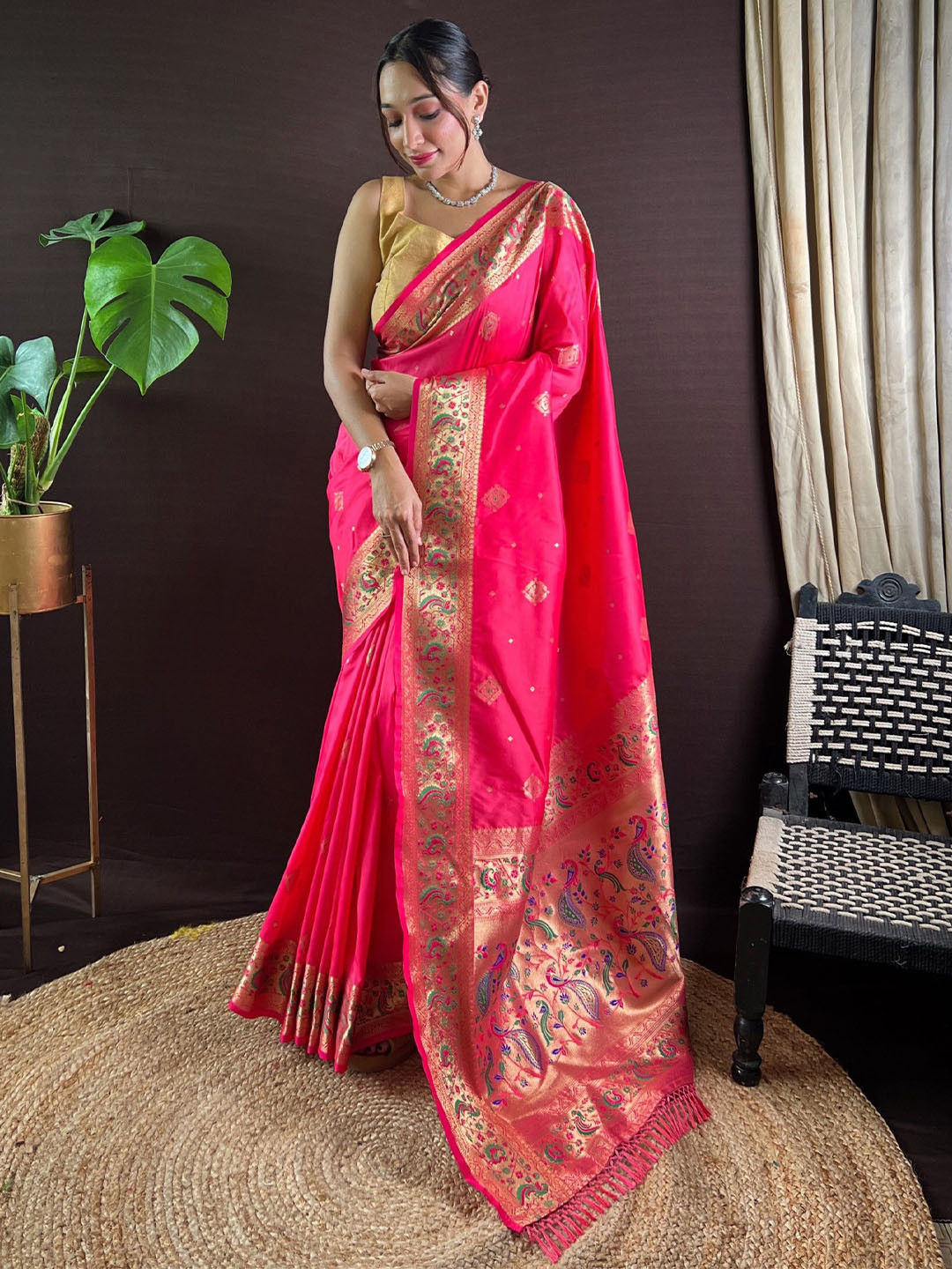 

LeeliPeeri Designer Woven Design Zari Paithani Saree, Magenta