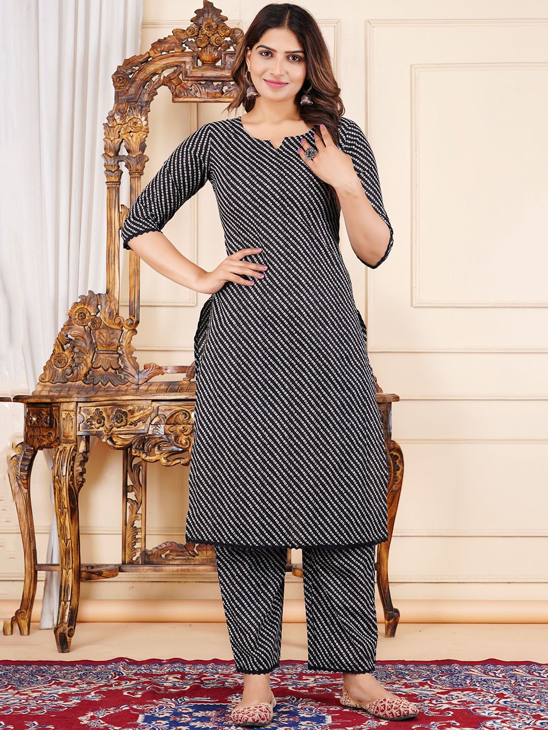 

PARTHVI Bandhani Printed Pure Cotton Straight Kurta With Trouser, Black