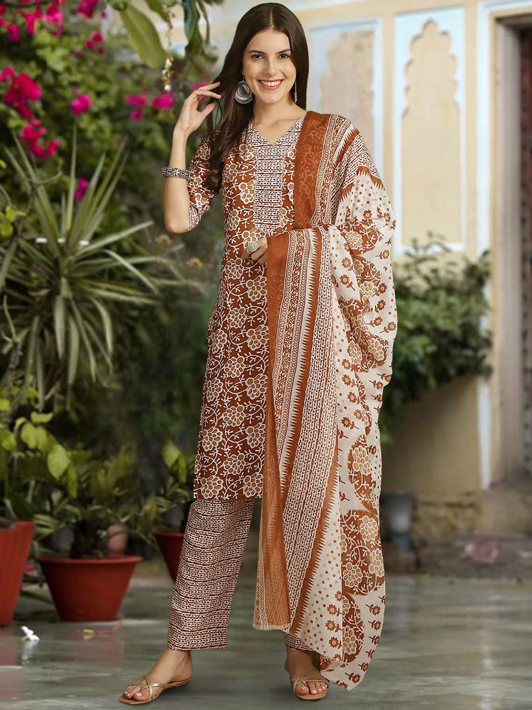 

Ethnic basket Floral Printed V Neck Pure Cotton Straight Kurta With Trousers & Dupatta, Rust