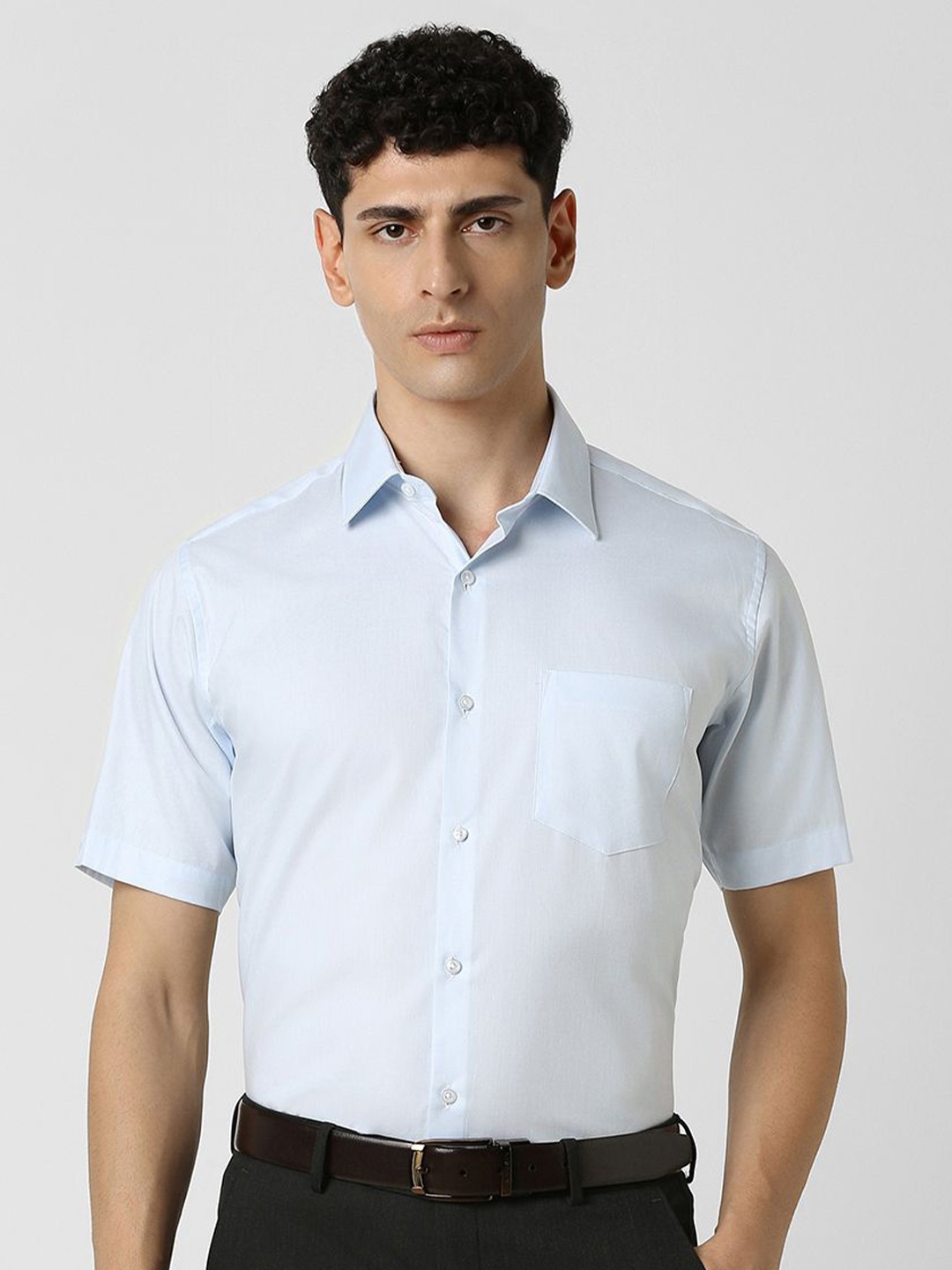 

Van Heusen Men Spread Collar Solid Cotton Formal Shirt, Blue