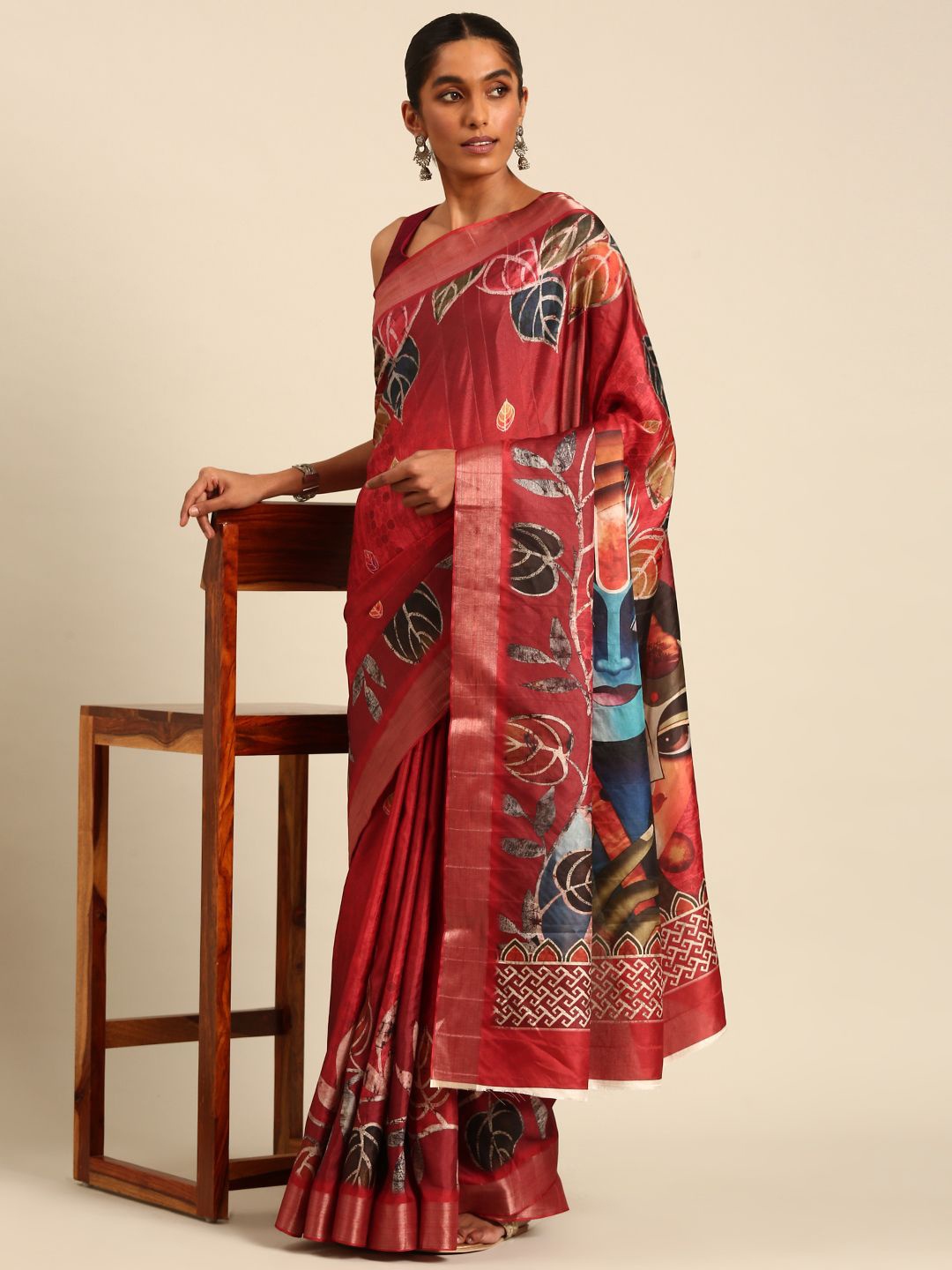 

Fashion Petals Women Digital Printed Saree, Red