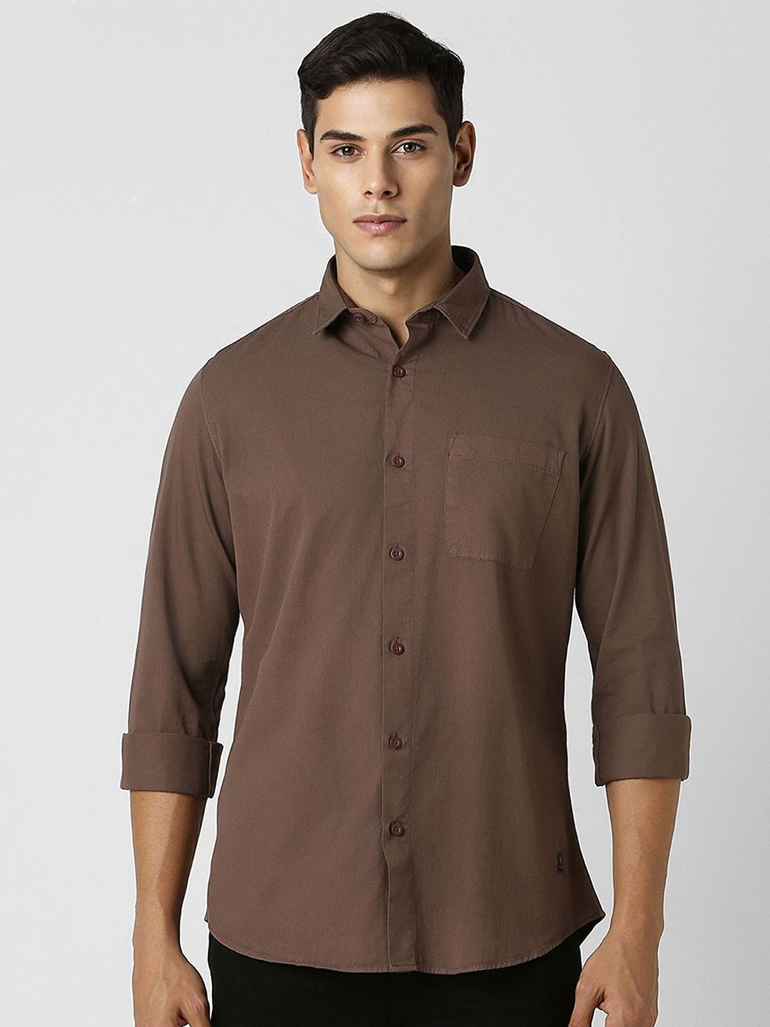 

VAN HEUSEN DENIM LABS Men Spread Collar Solid Cotton Slim Fit Casual Shirt, Brown