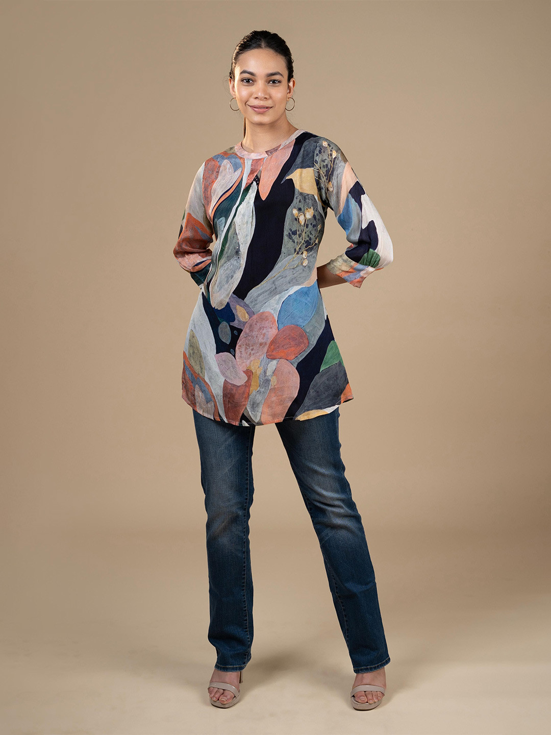 

Vividha creation Printed Kurti, Black