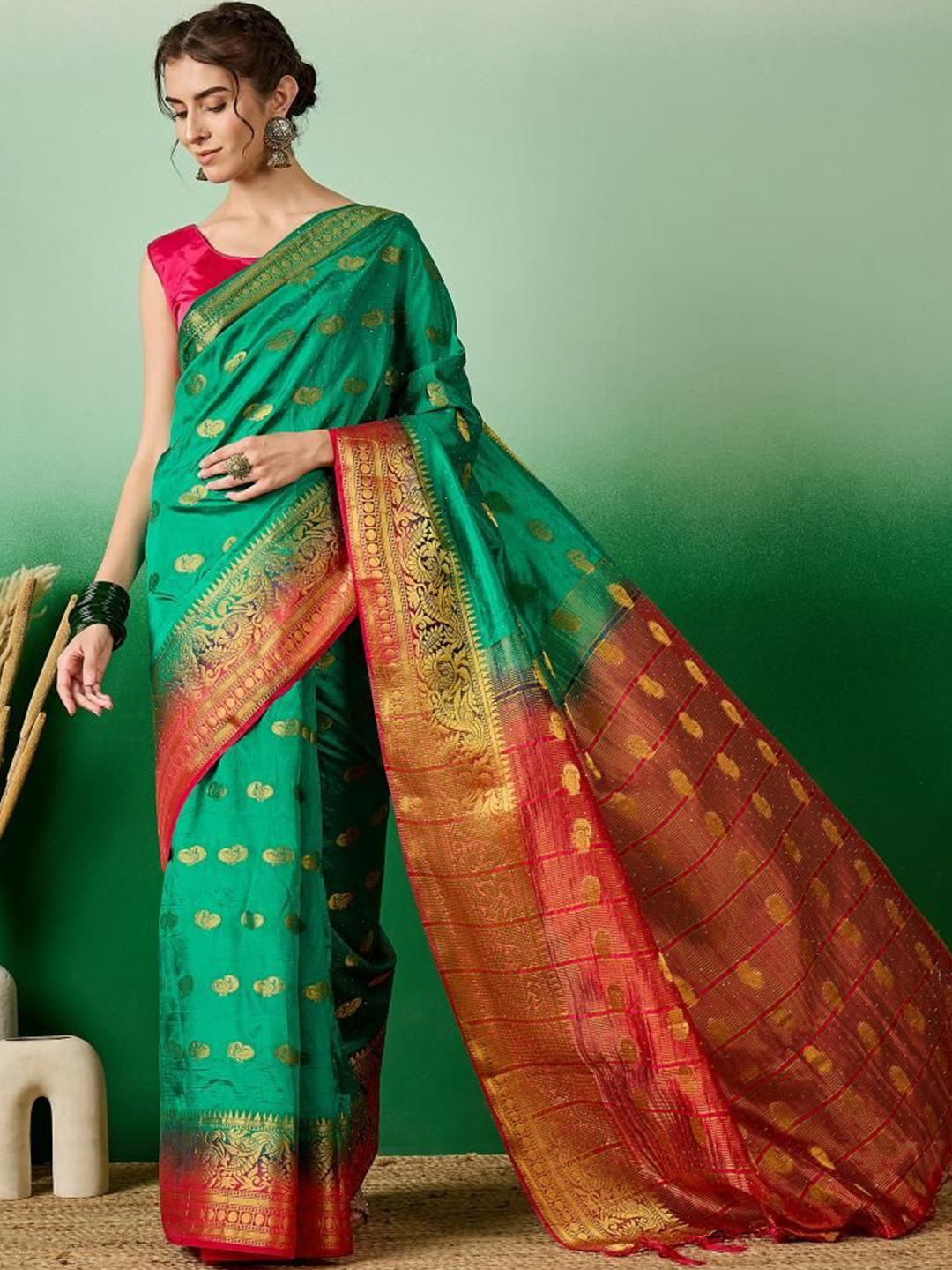 

Sangria Banarasi Art Silk Woven Design Zari Traditional Saree, Green